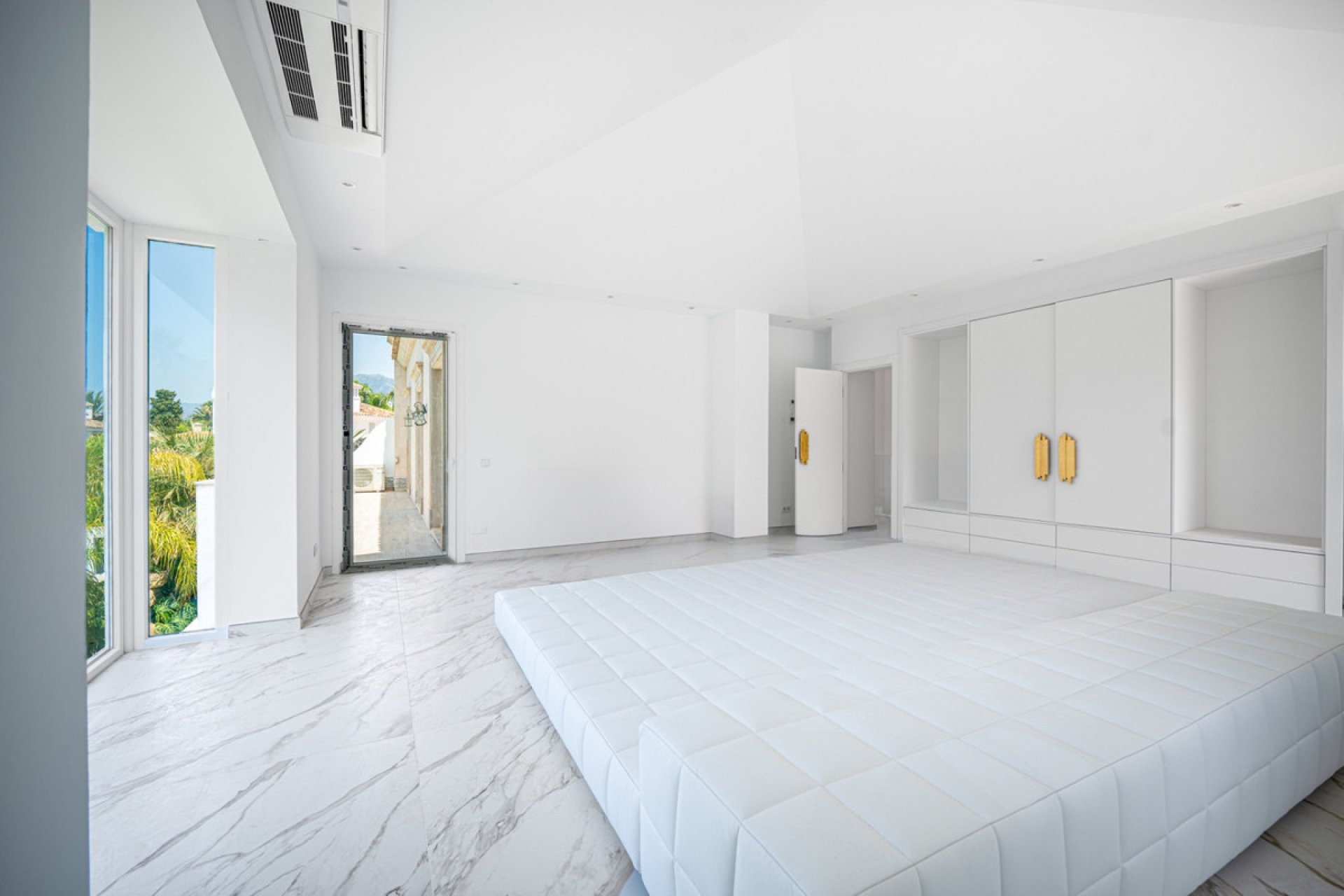 Reventa - House - Detached Villa - Marbella - Marbella Centro