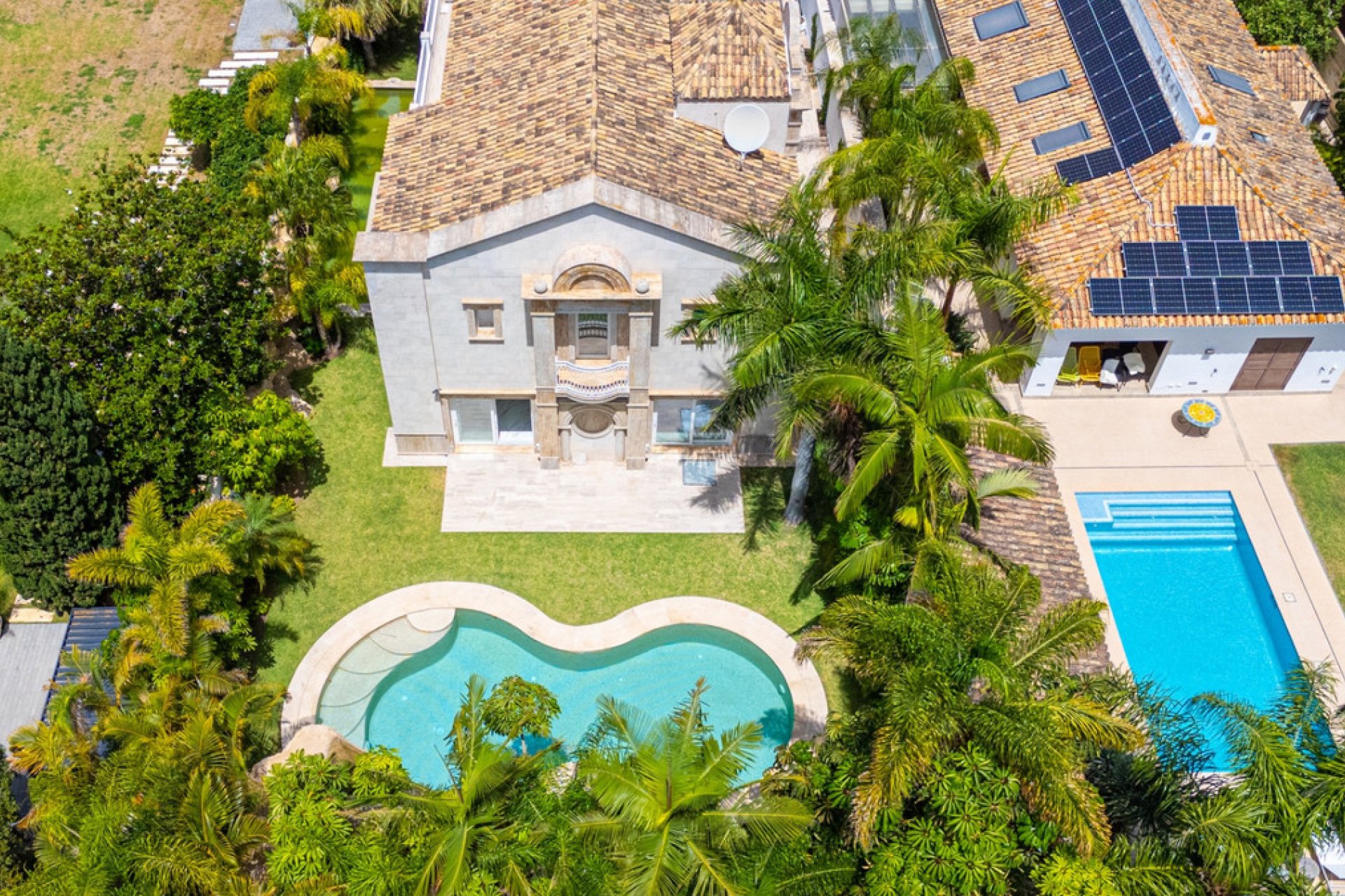 Reventa - House - Detached Villa - Marbella - Marbella Centro