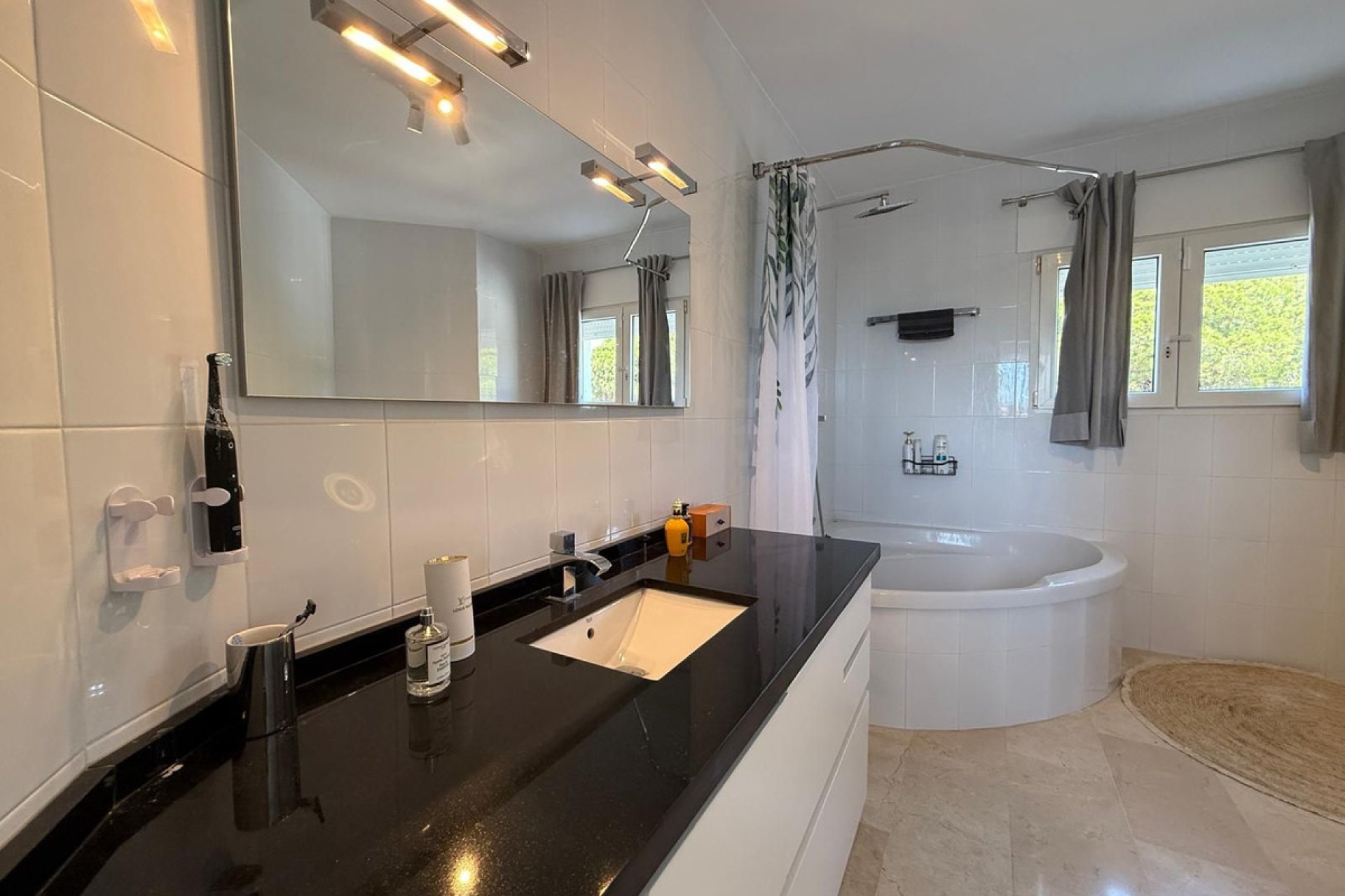 Reventa - House - Detached Villa - Marbella - Marbesa