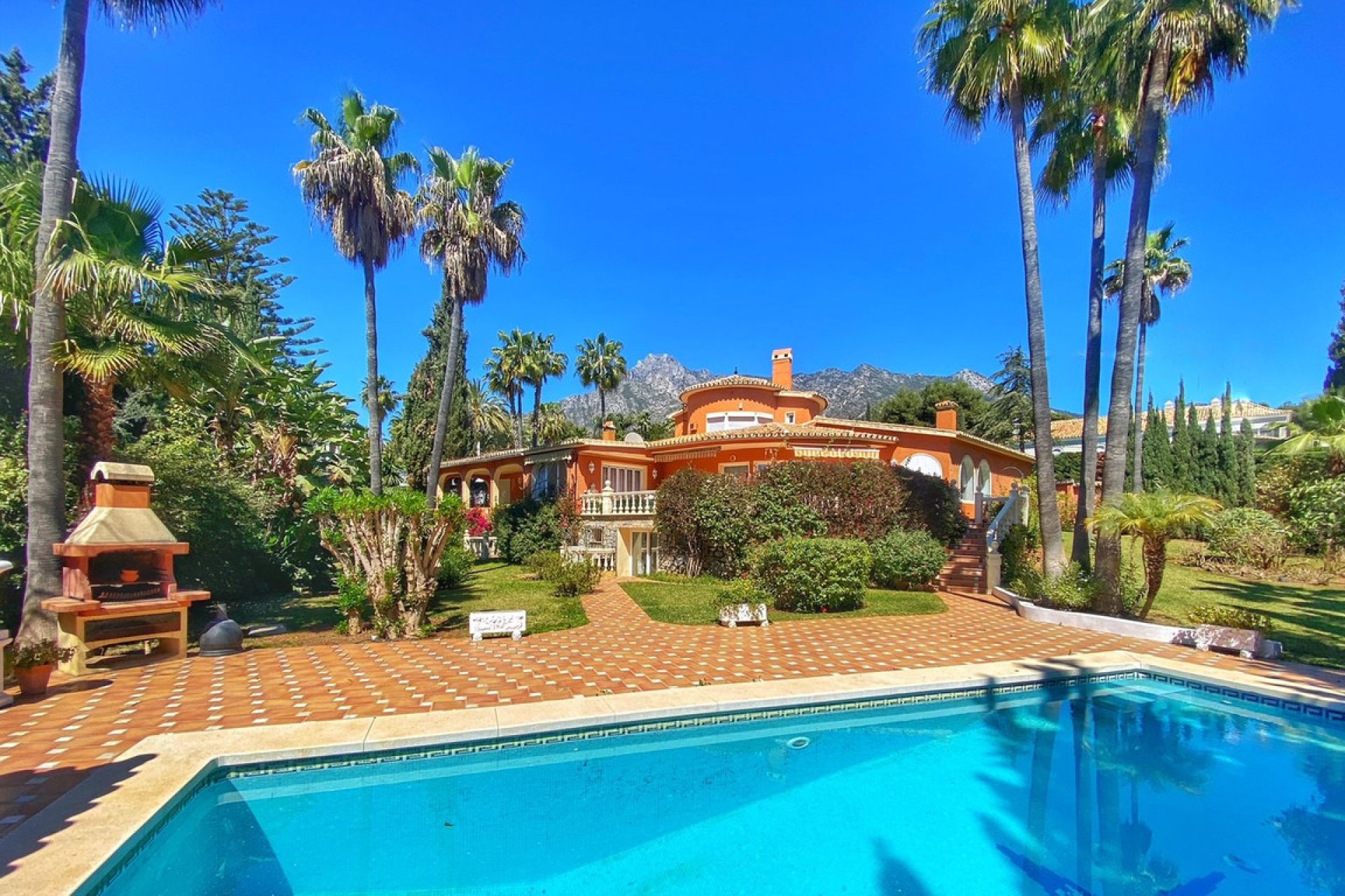 Reventa - House - Detached Villa - Marbella - Nagüeles