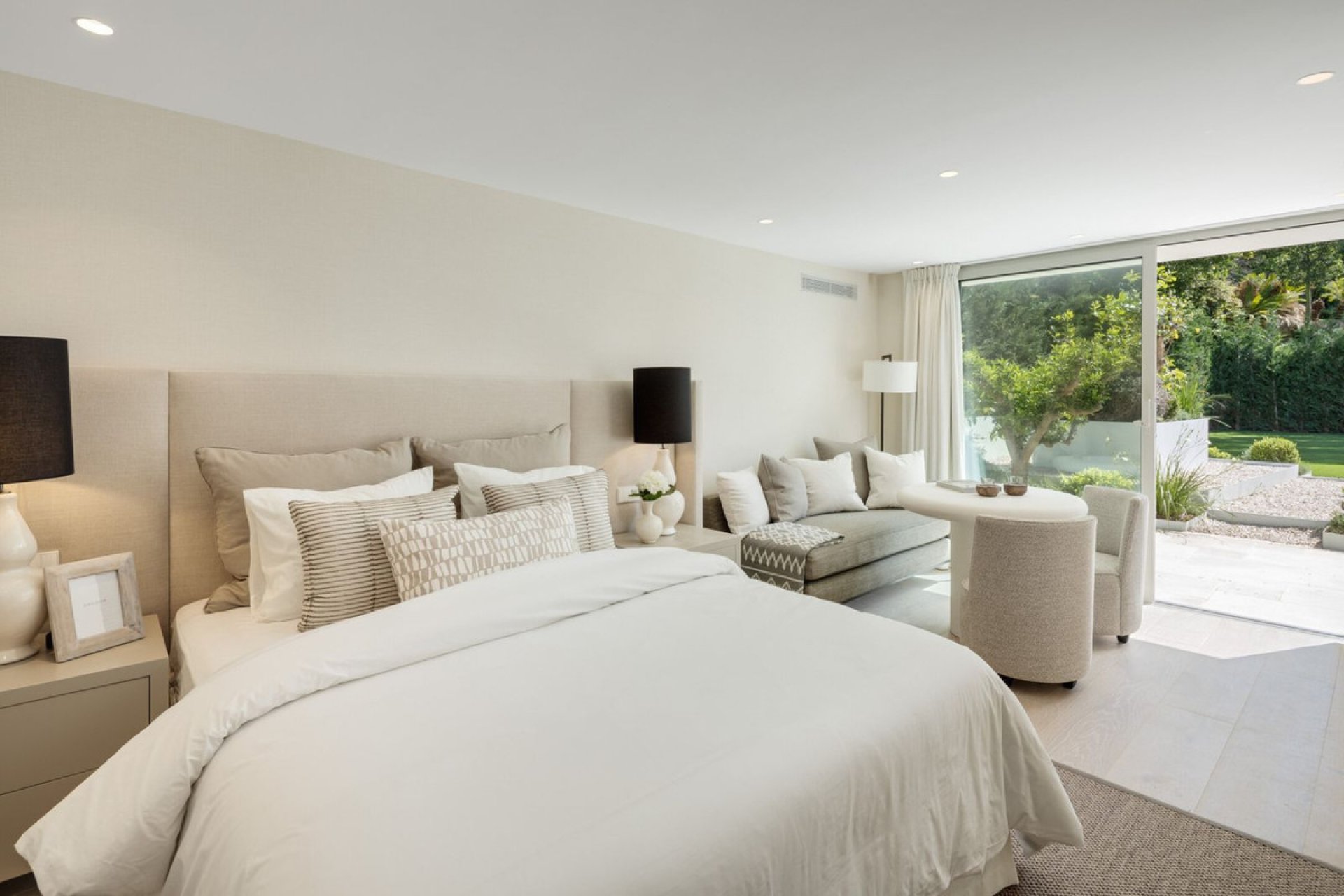 Reventa - House - Detached Villa - Marbella - Nagüeles