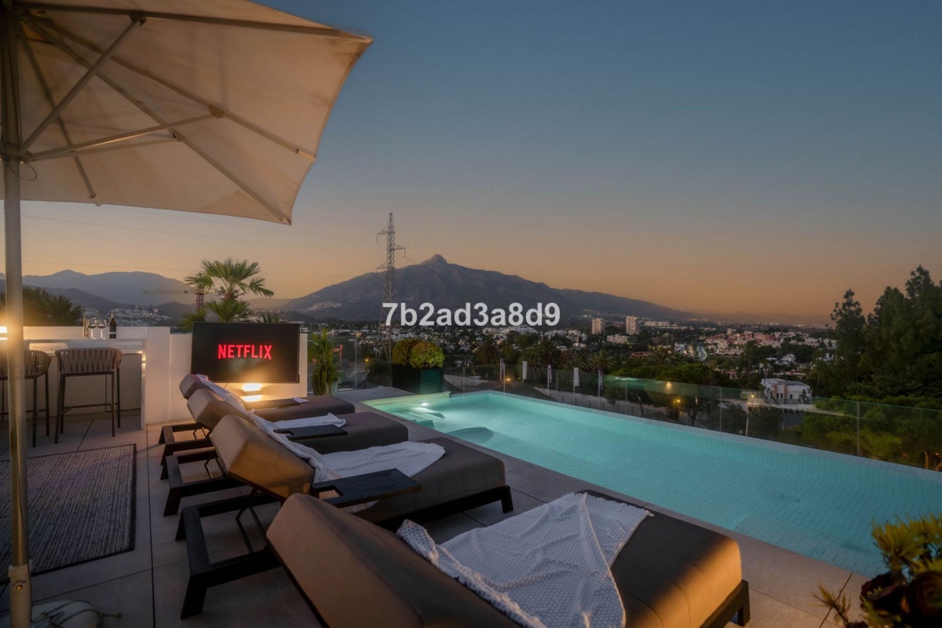 Reventa - House - Detached Villa - Marbella - Nueva Andalucia