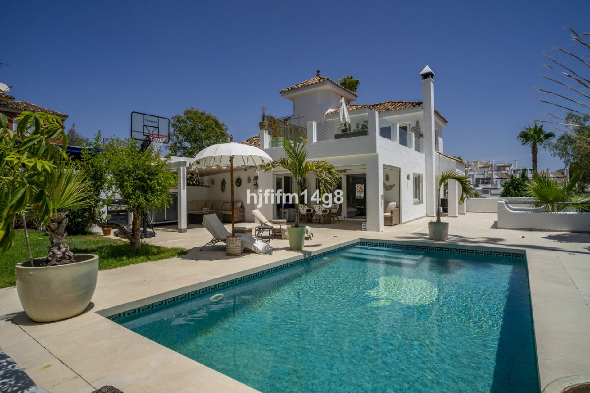 Reventa - House - Detached Villa - Marbella - Nueva Andalucia