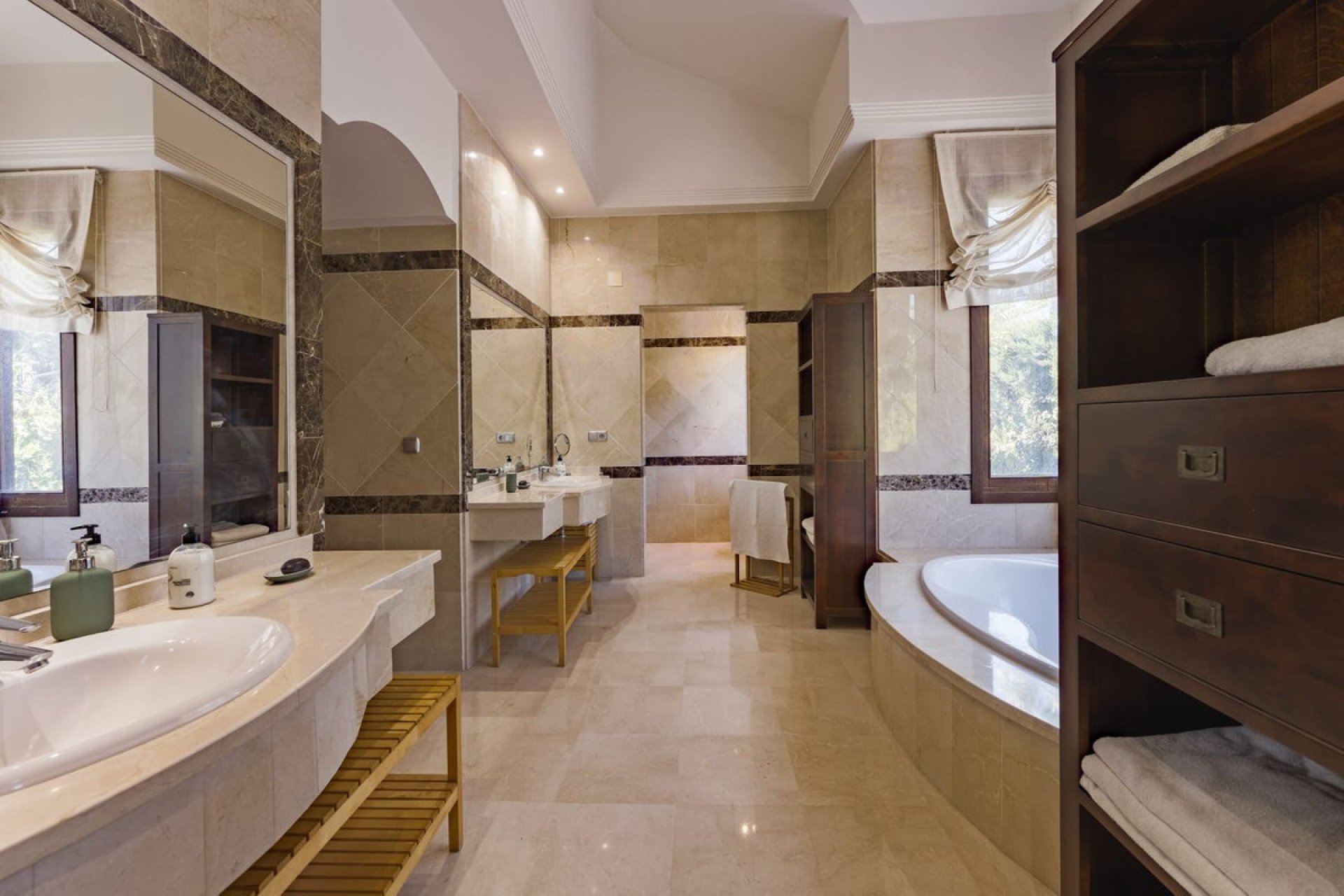 Reventa - House - Detached Villa - Marbella - Nueva Andalucia