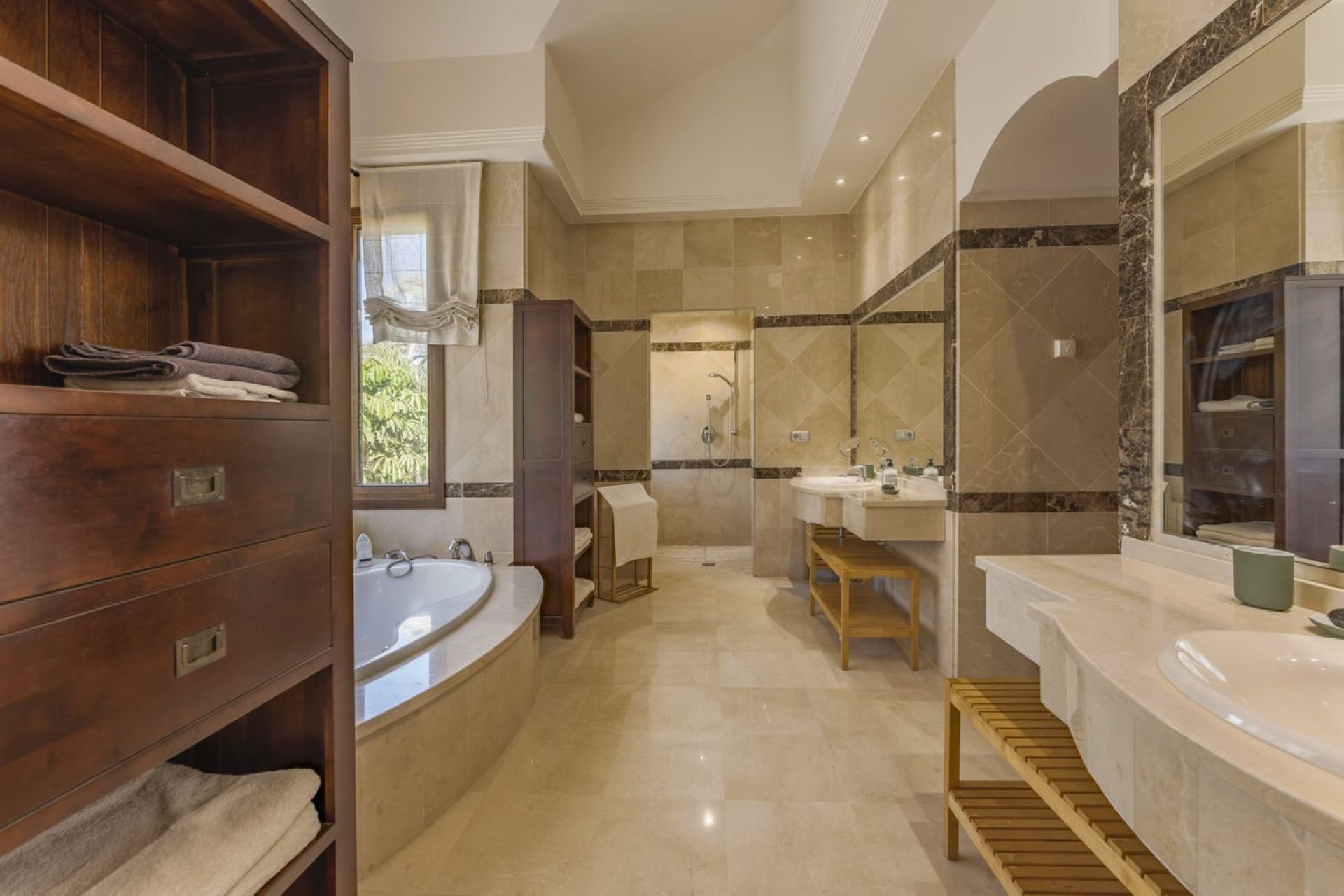 Reventa - House - Detached Villa - Marbella - Nueva Andalucia