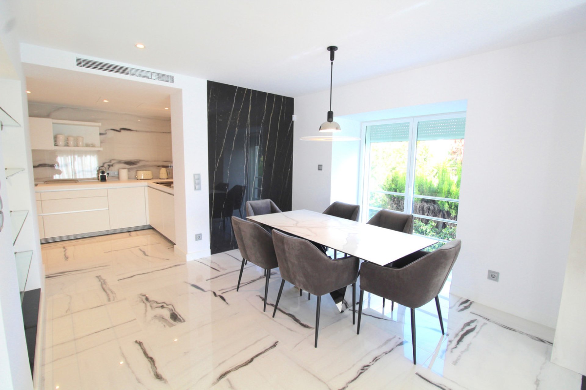 Reventa - House - Detached Villa - Marbella - Nueva Andalucia