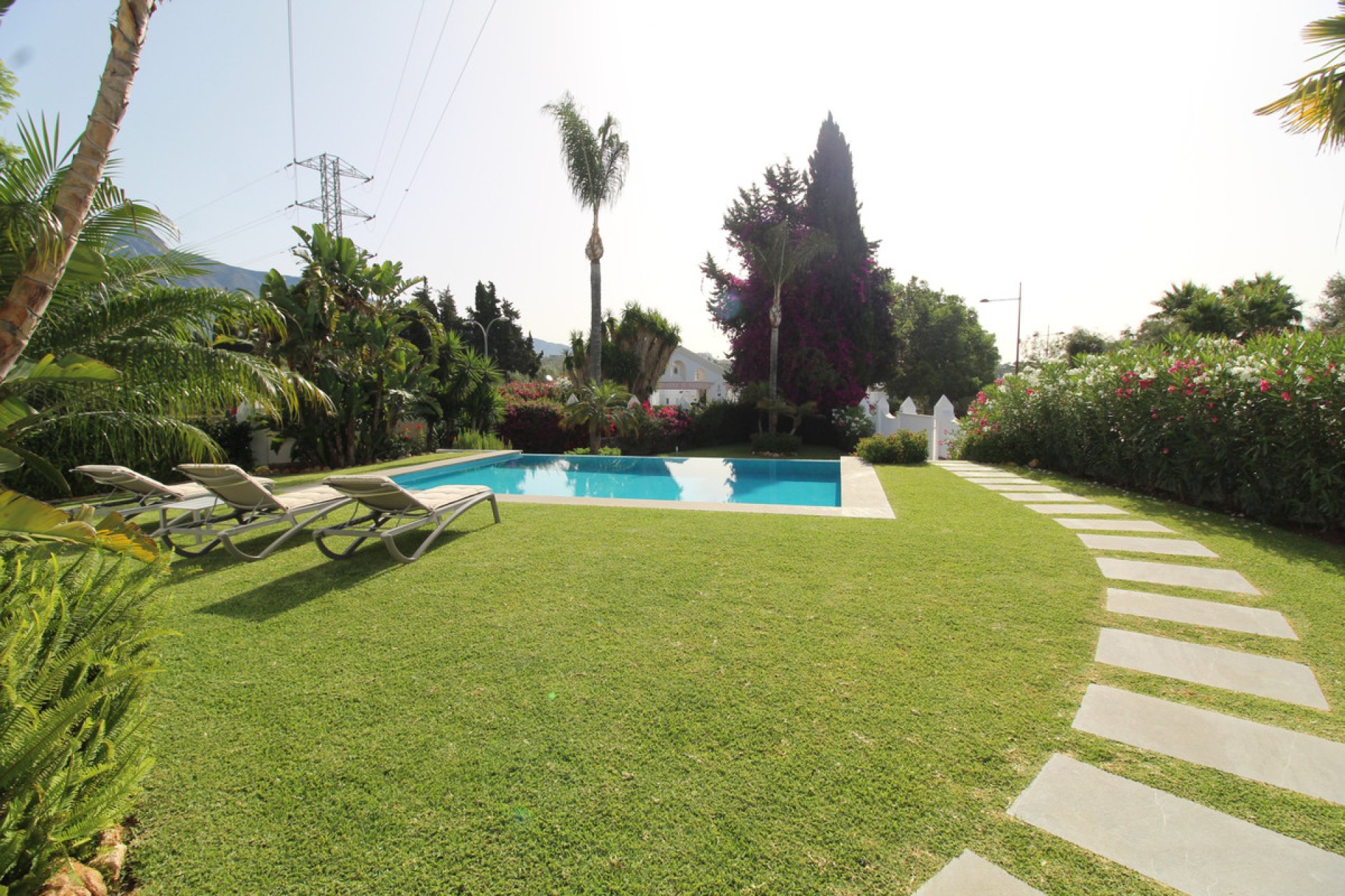 Reventa - House - Detached Villa - Marbella - Nueva Andalucia