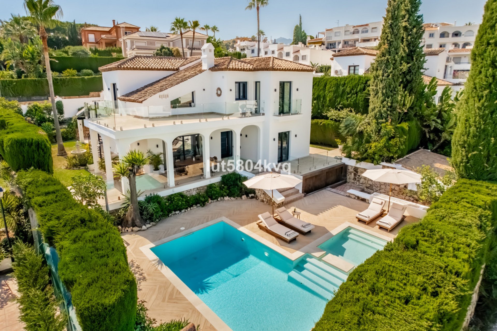 Reventa - House - Detached Villa - Marbella - Nueva Andalucia