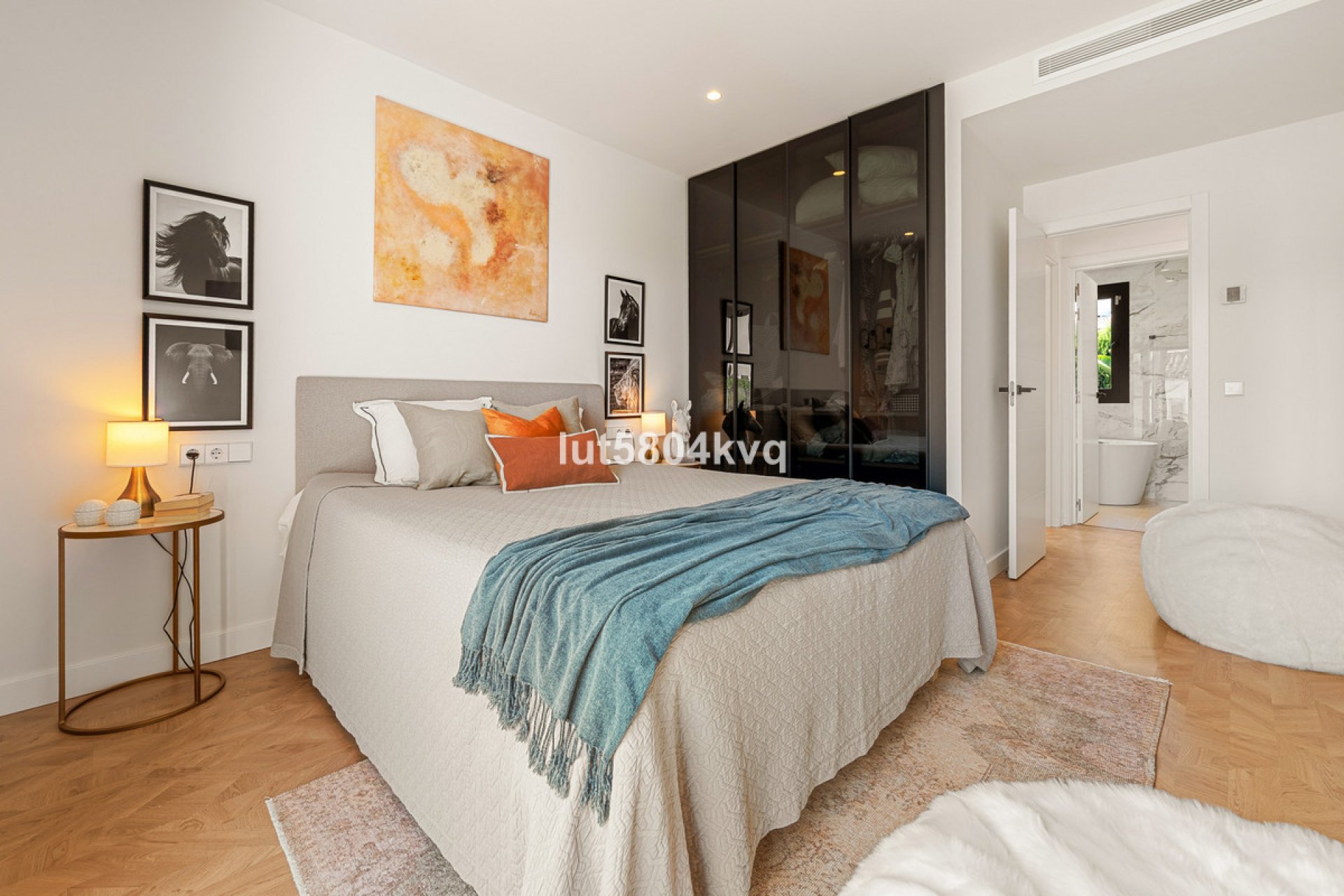 Reventa - House - Detached Villa - Marbella - Nueva Andalucia