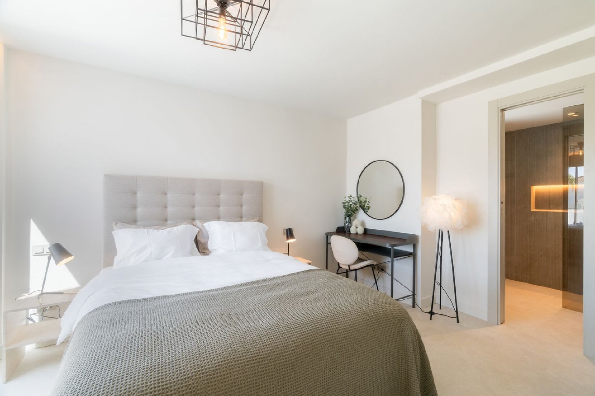 Reventa - House - Detached Villa - Marbella - Nueva Andalucia