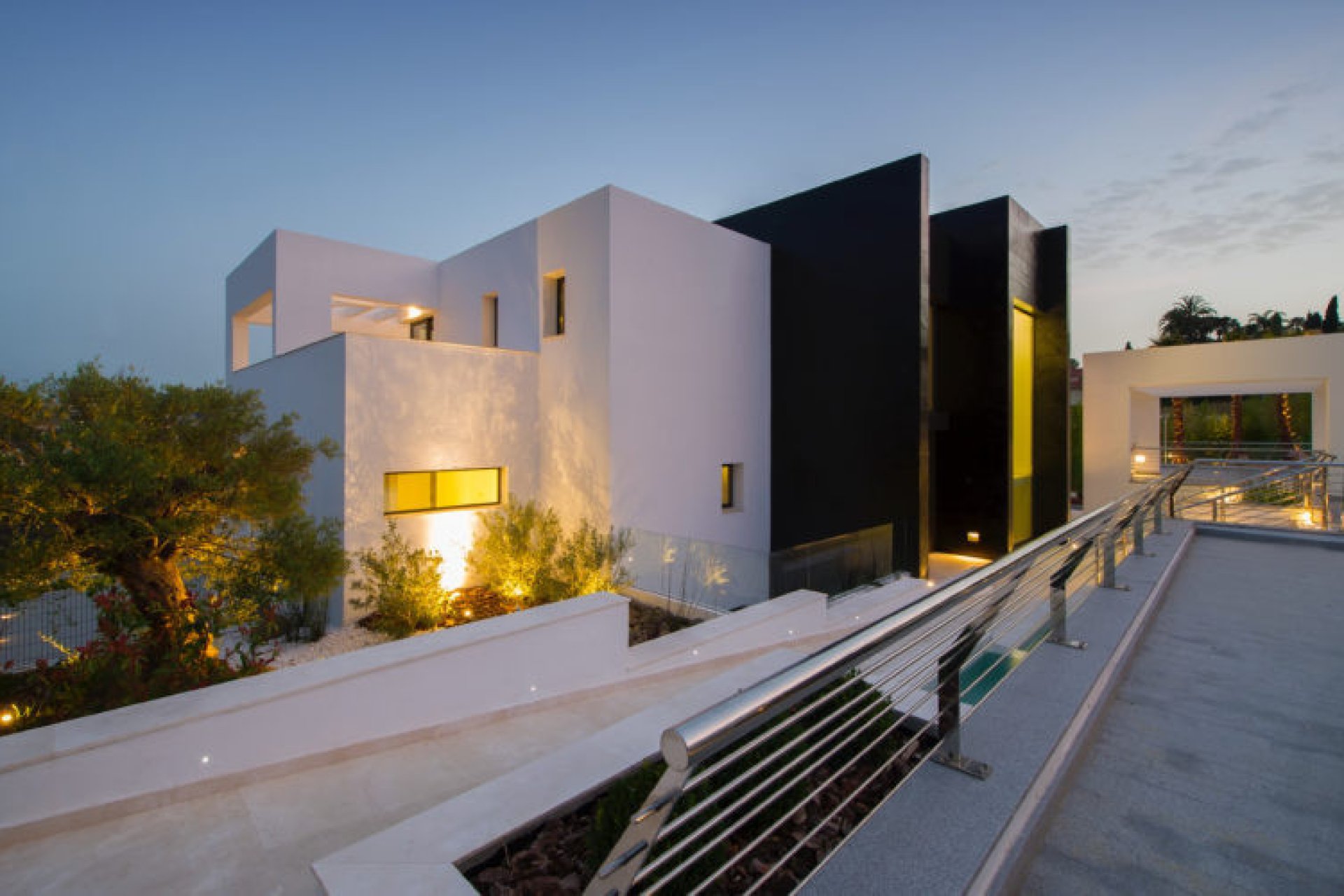 Reventa - House - Detached Villa - Marbella - Nueva Andalucia