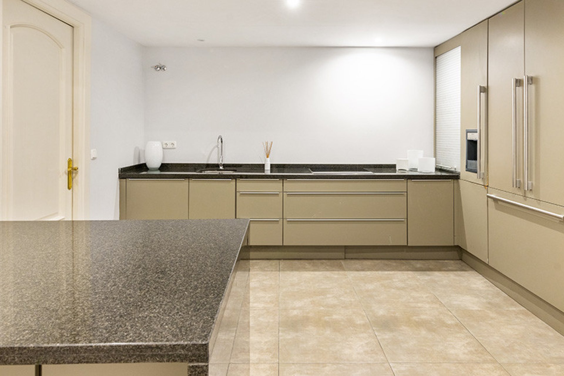 Reventa - House - Detached Villa - Marbella - Nueva Andalucia