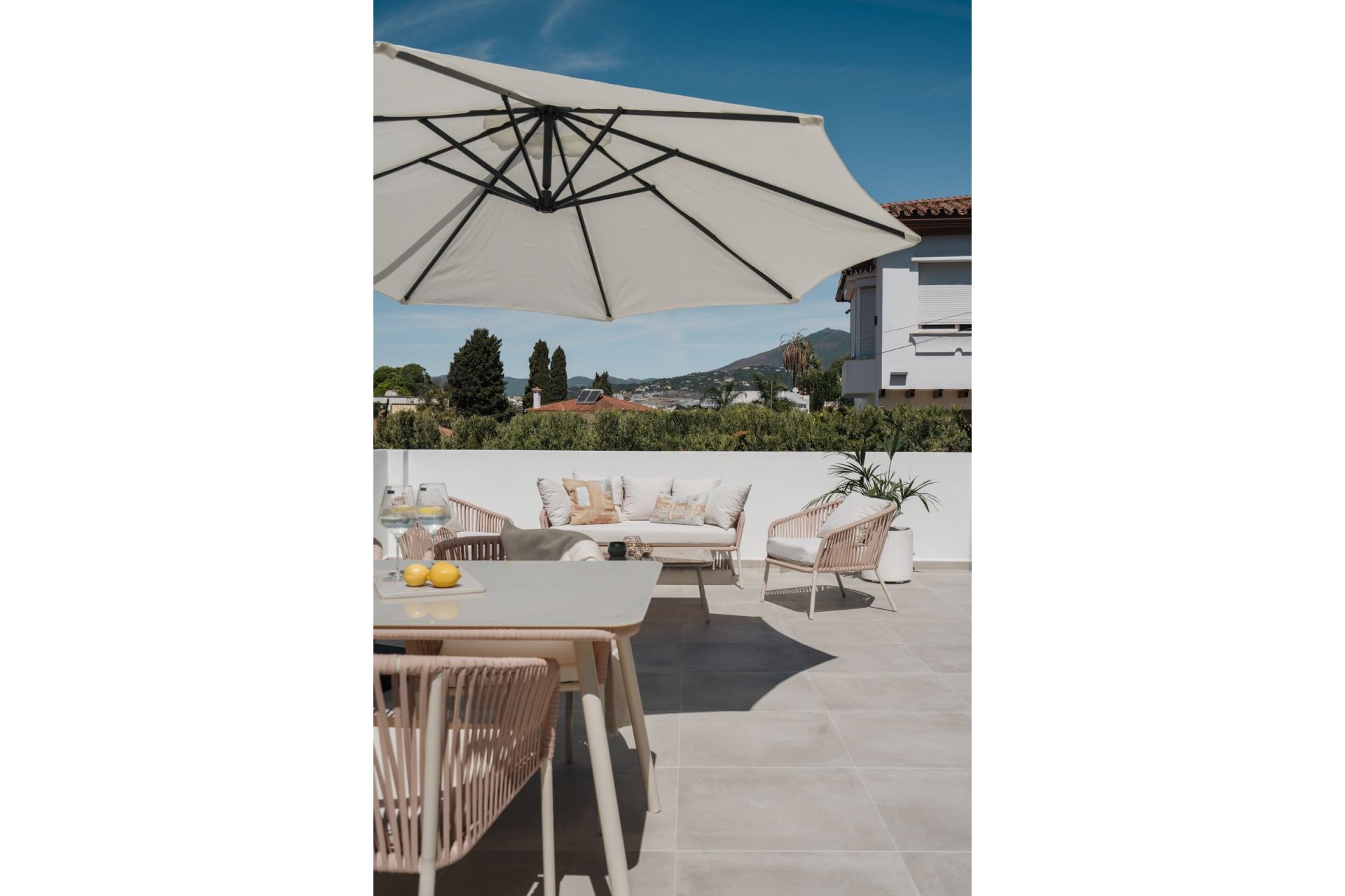 Reventa - House - Detached Villa - Marbella - Nueva Andalucia