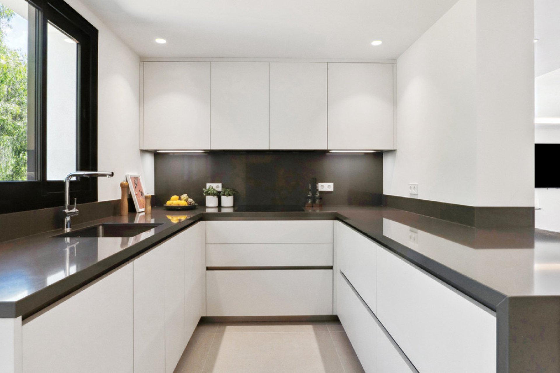 Reventa - House - Detached Villa - Marbella - Nueva Andalucia