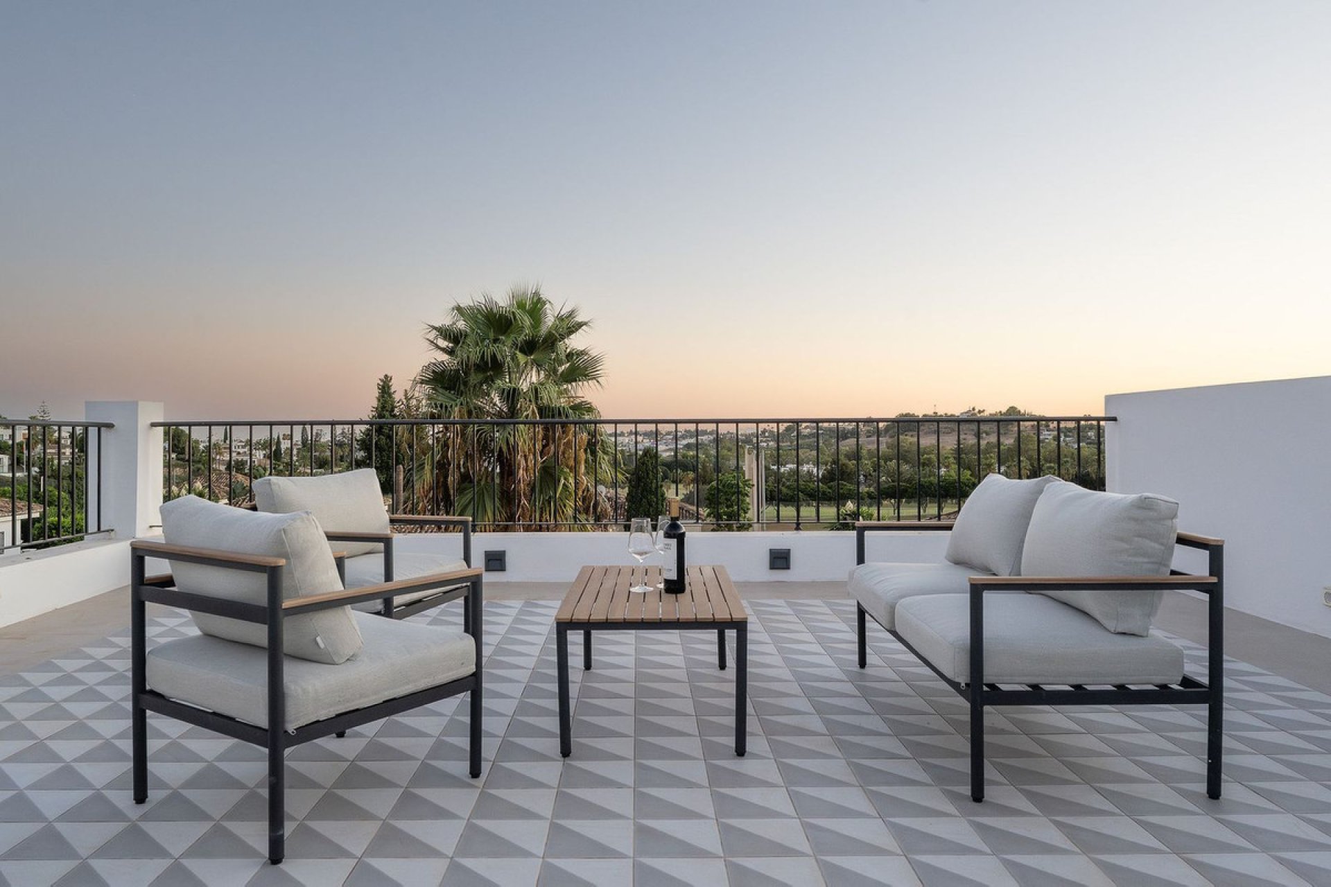 Reventa - House - Detached Villa - Marbella - Nueva Andalucia