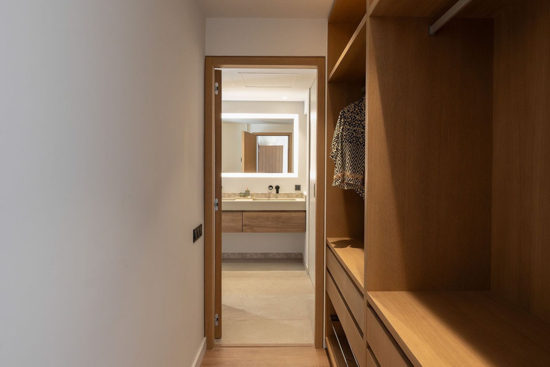 Reventa - House - Detached Villa - Marbella - Nueva Andalucia