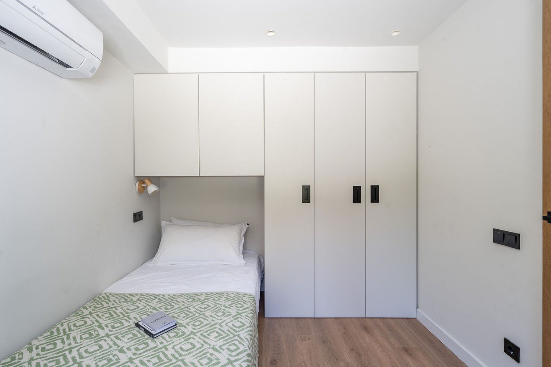 Reventa - House - Detached Villa - Marbella - Nueva Andalucia