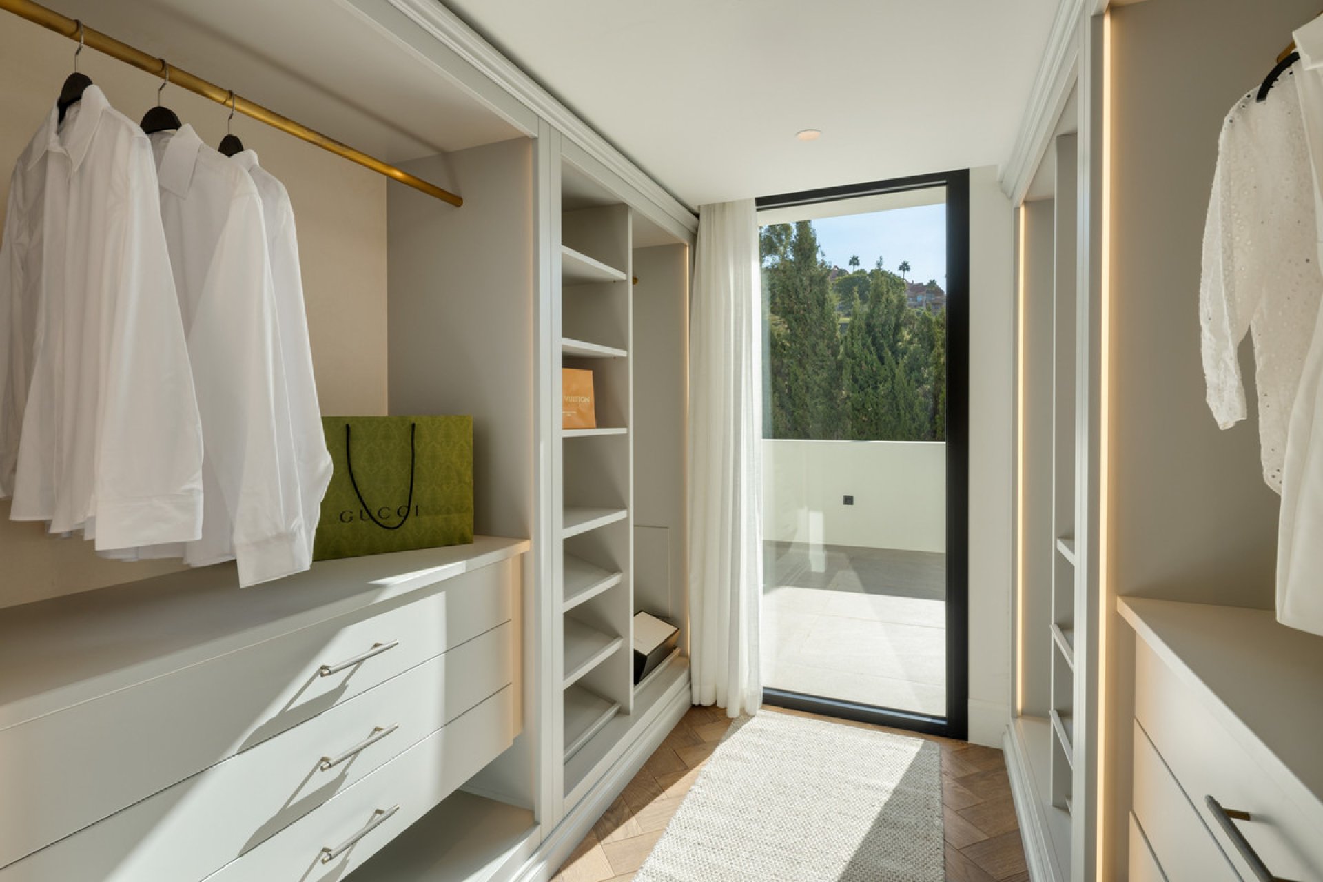 Reventa - House - Detached Villa - Marbella - Nueva Andalucia