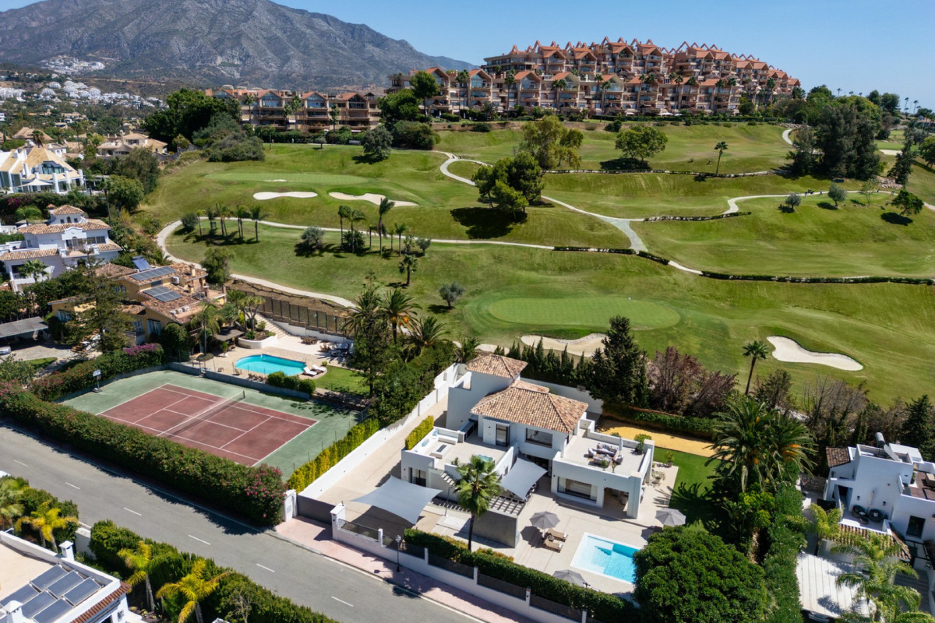 Reventa - House - Detached Villa - Marbella - Nueva Andalucia