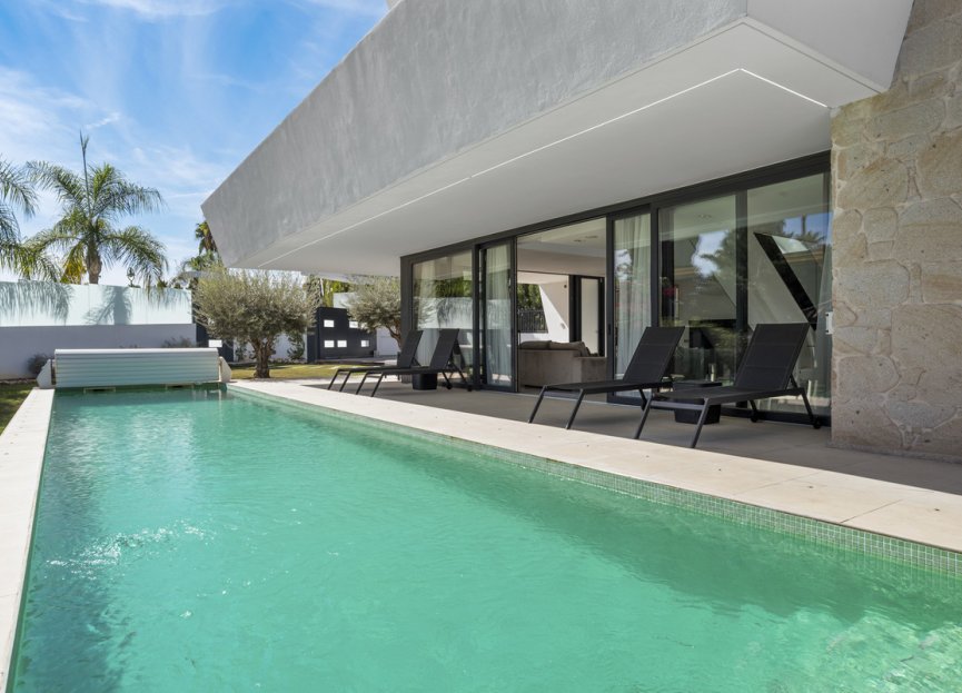 Reventa - House - Detached Villa - Marbella - Nueva Andalucia