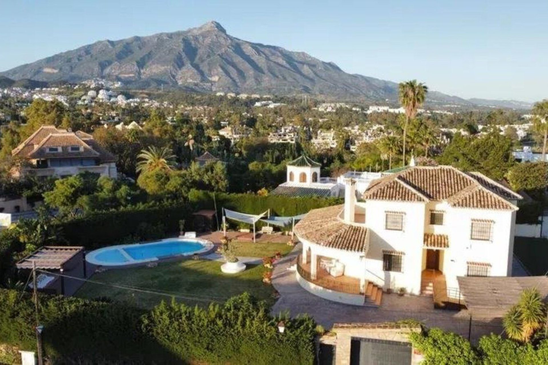 Reventa - House - Detached Villa - Marbella - Nueva Andalucia