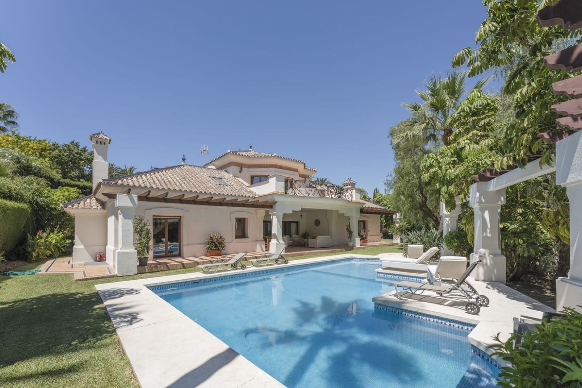 Reventa - House - Detached Villa - Marbella - Nueva Andalucia