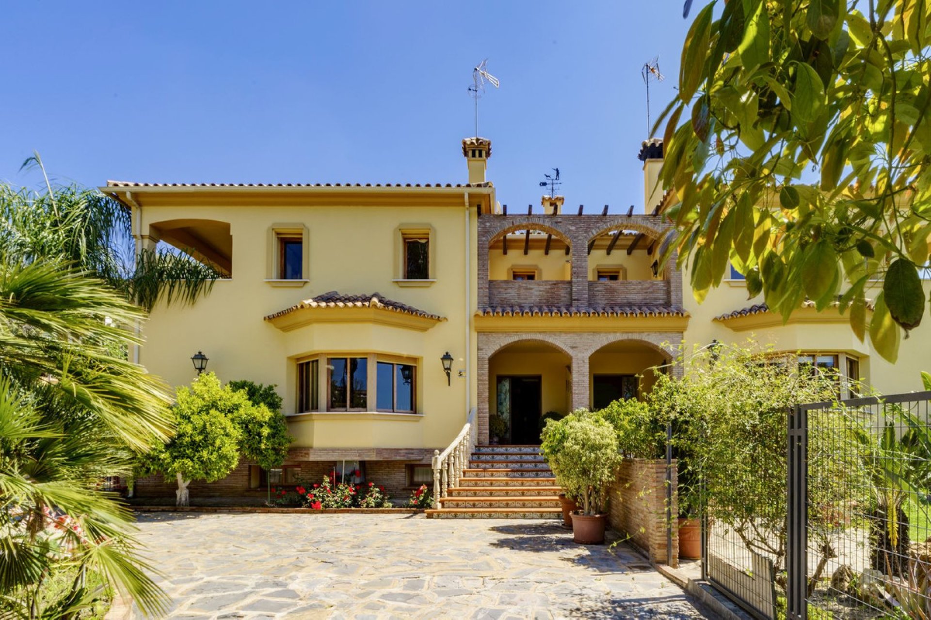 Reventa - House - Detached Villa - Marbella - Nueva Andalucia