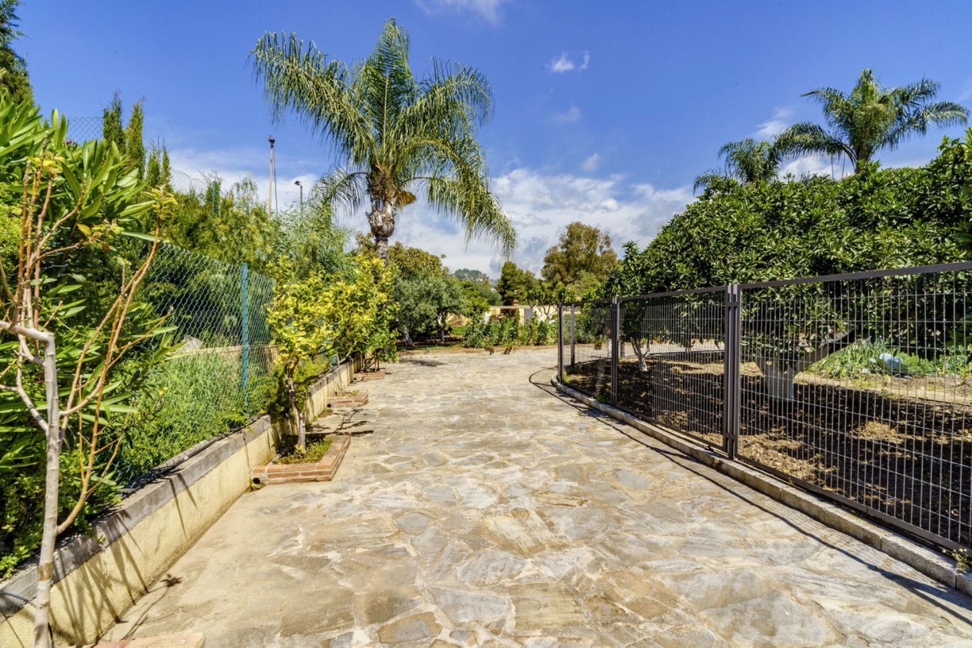 Reventa - House - Detached Villa - Marbella - Nueva Andalucia