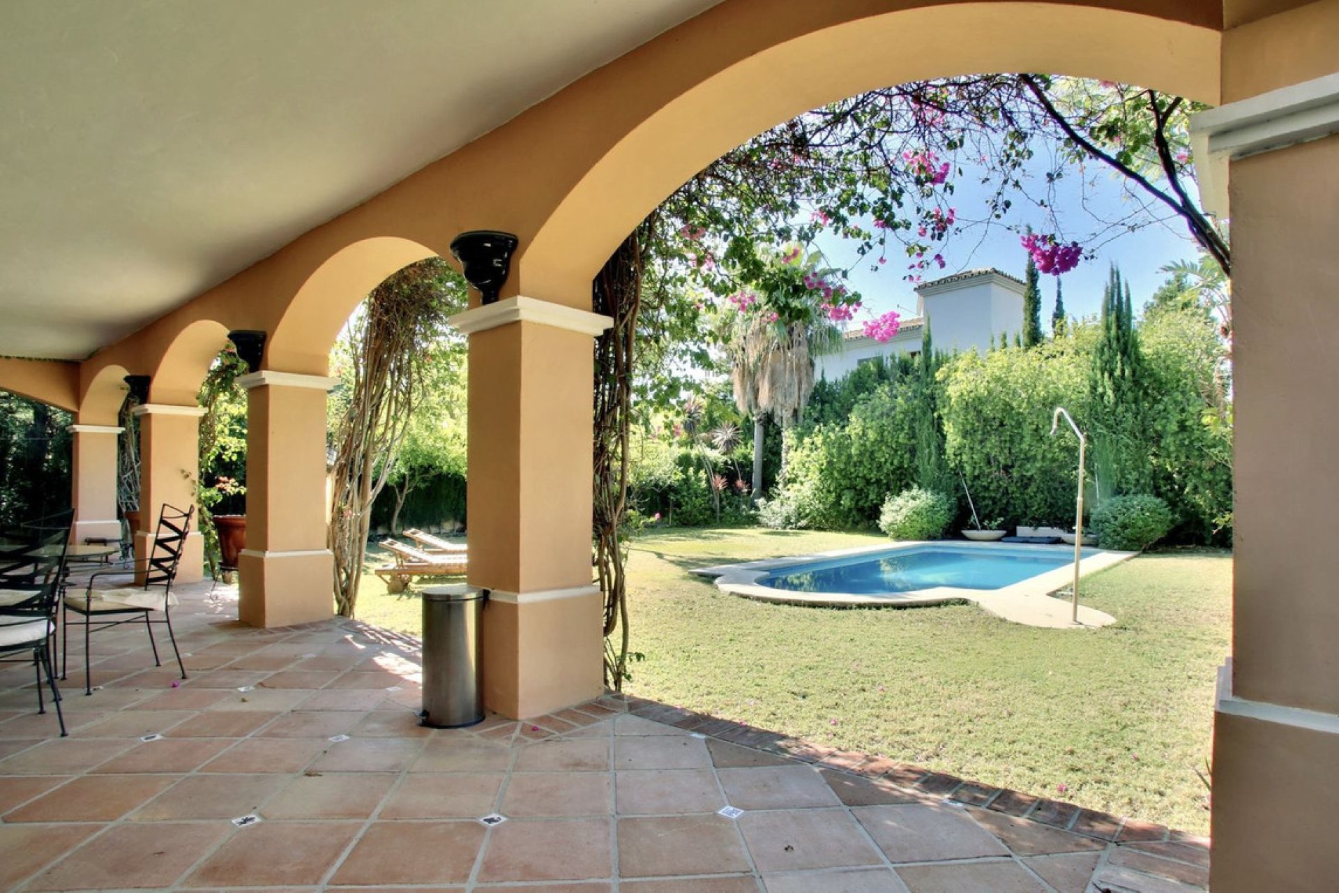 Reventa - House - Detached Villa - Marbella - Nueva Andalucia