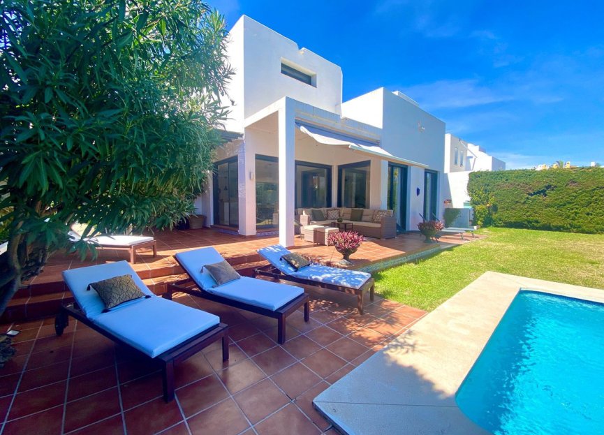 Reventa - House - Detached Villa - Marbella - Nueva Andalucia