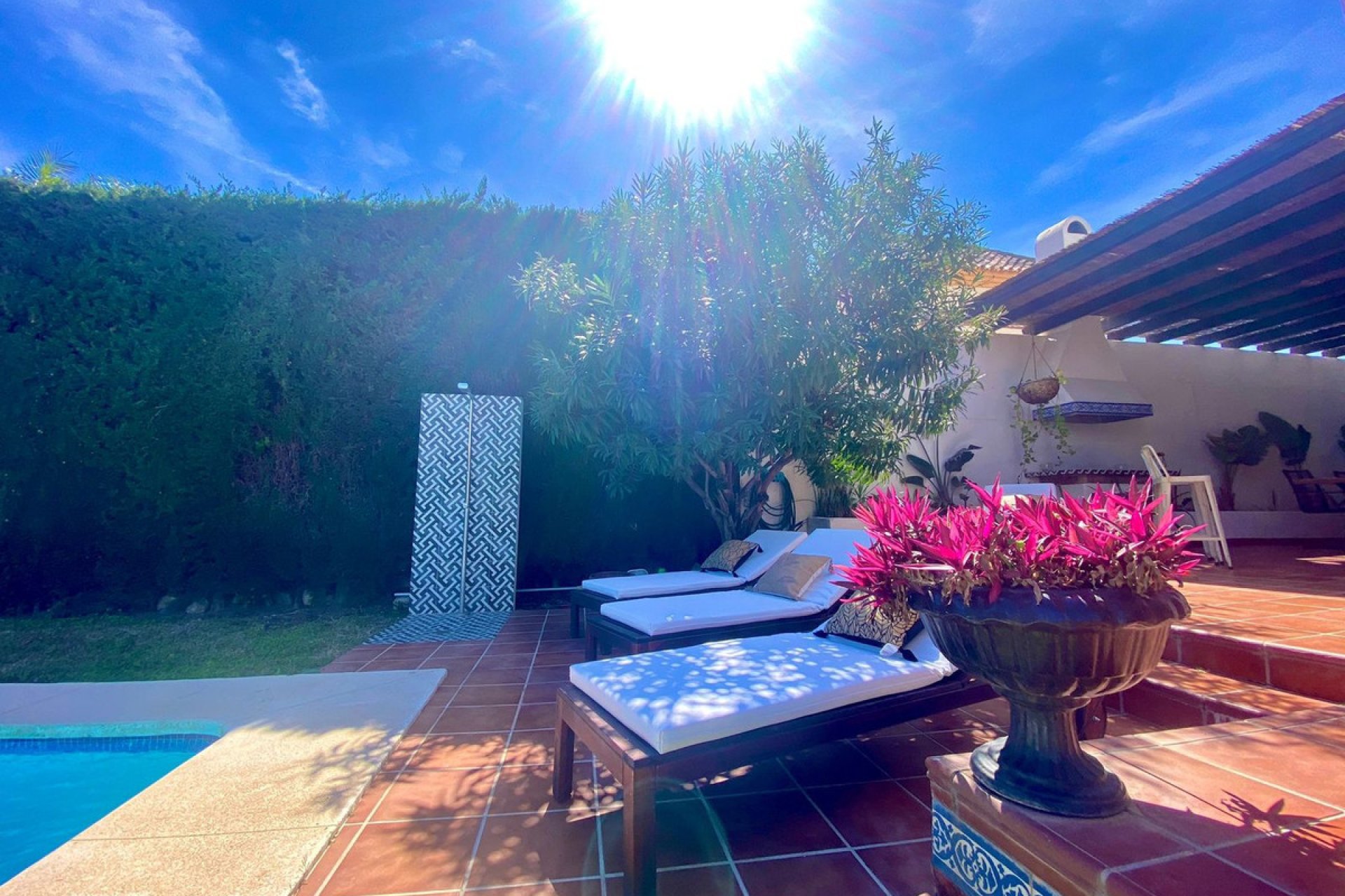 Reventa - House - Detached Villa - Marbella - Nueva Andalucia