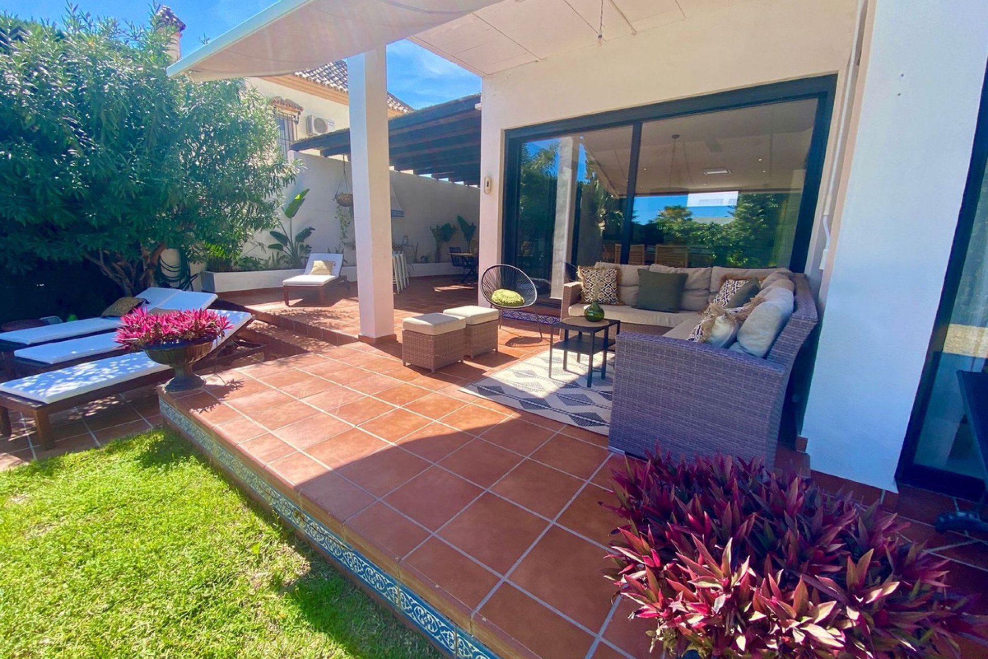 Reventa - House - Detached Villa - Marbella - Nueva Andalucia