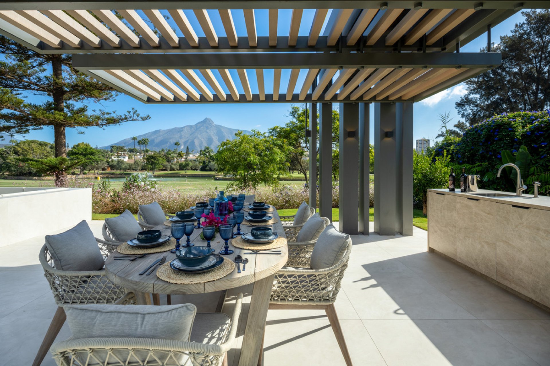 Reventa - House - Detached Villa - Marbella - Nueva Andalucia