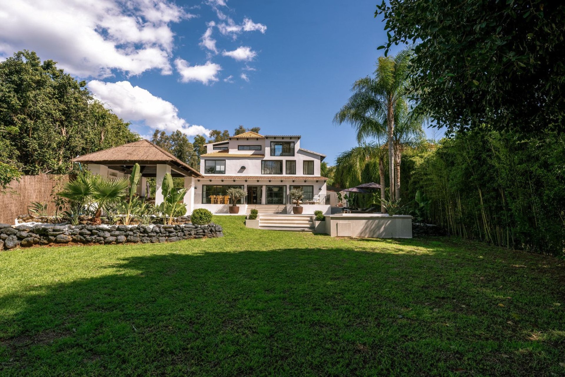 Reventa - House - Detached Villa - Marbella - Nueva Andalucia