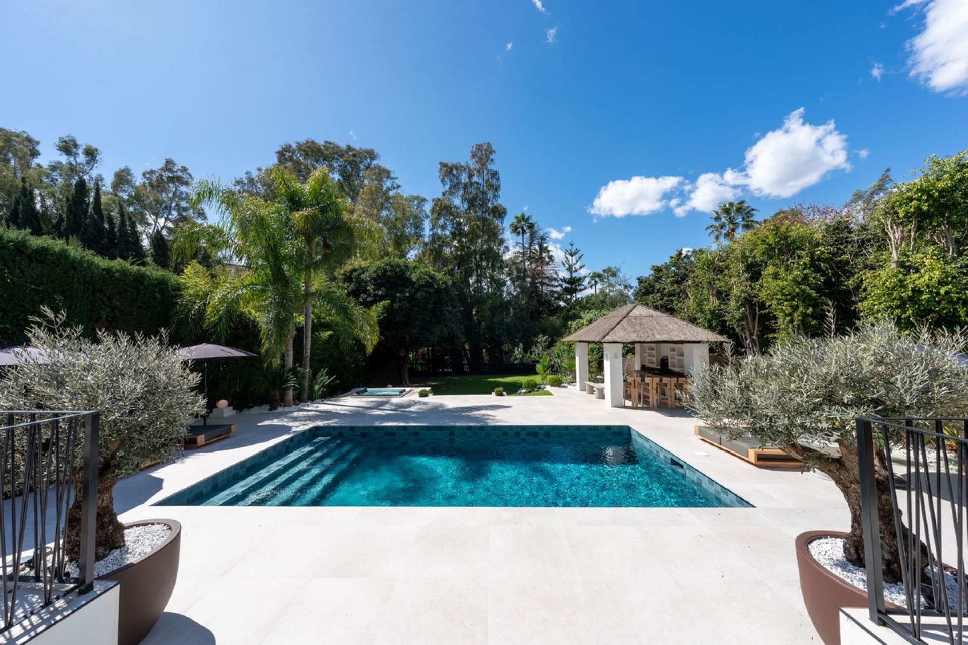 Reventa - House - Detached Villa - Marbella - Nueva Andalucia