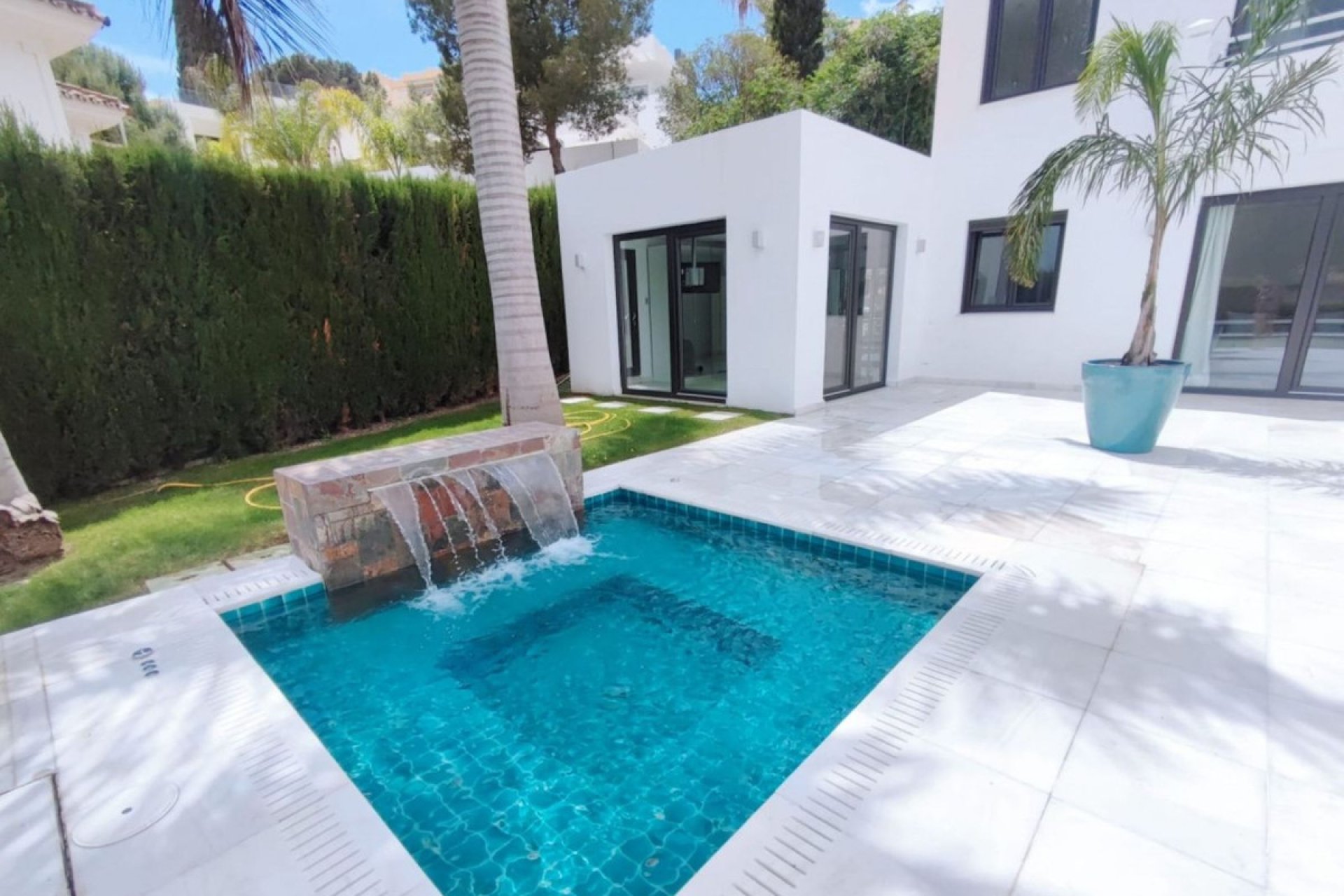 Reventa - House - Detached Villa - Marbella - Nueva Andalucia