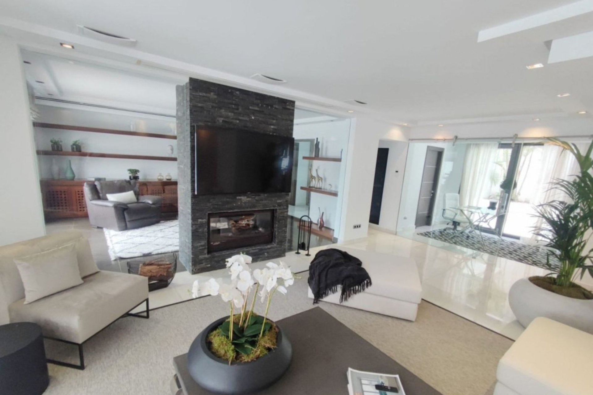 Reventa - House - Detached Villa - Marbella - Nueva Andalucia