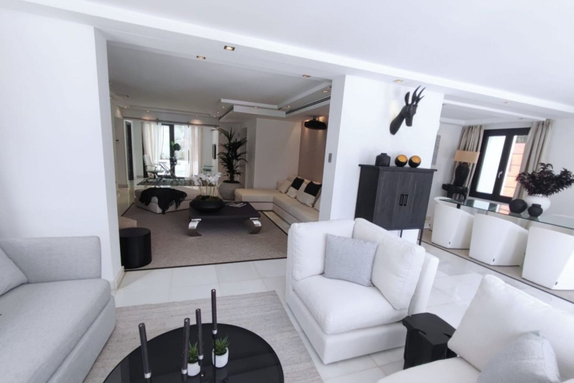 Reventa - House - Detached Villa - Marbella - Nueva Andalucia