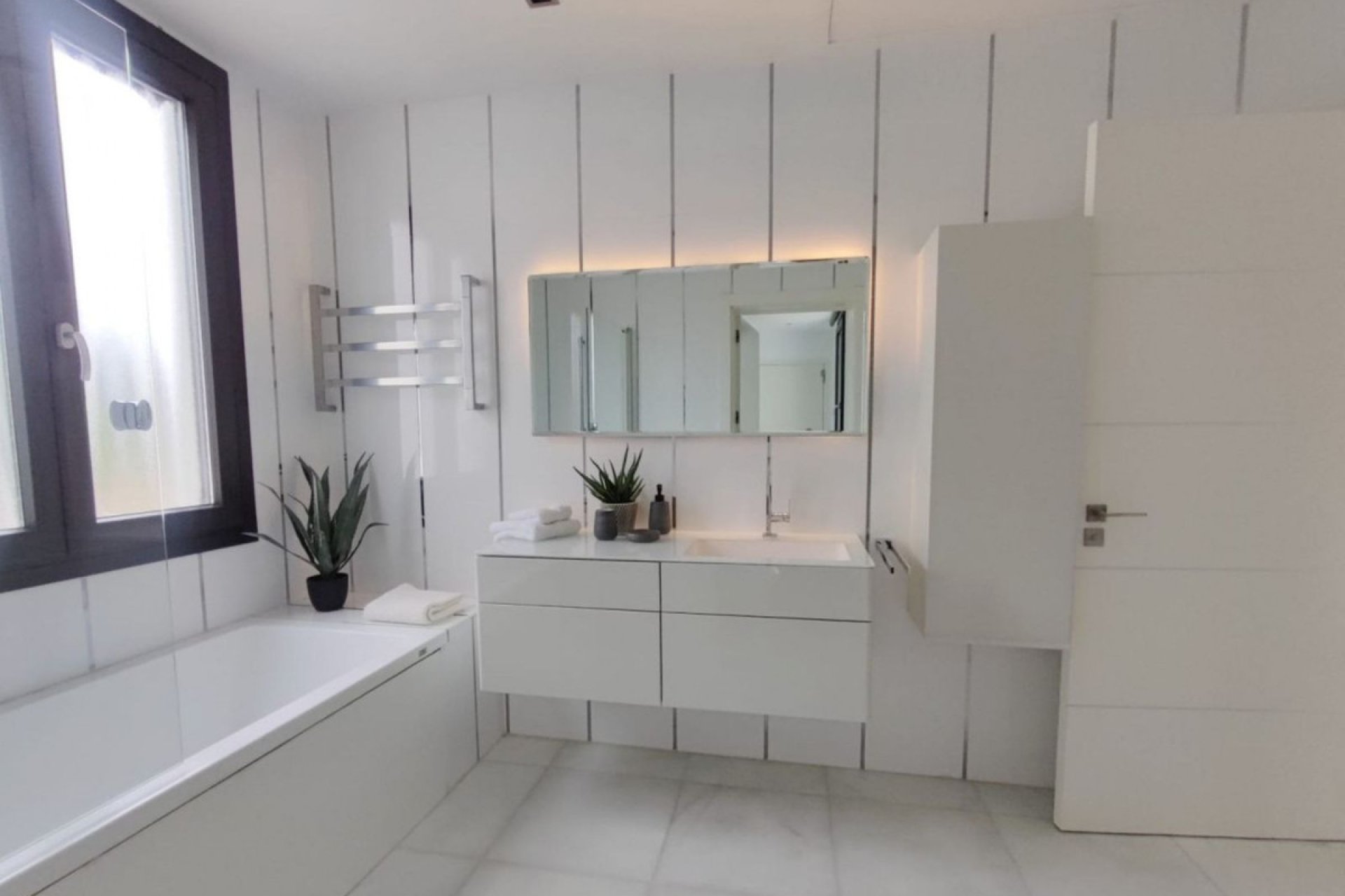 Reventa - House - Detached Villa - Marbella - Nueva Andalucia