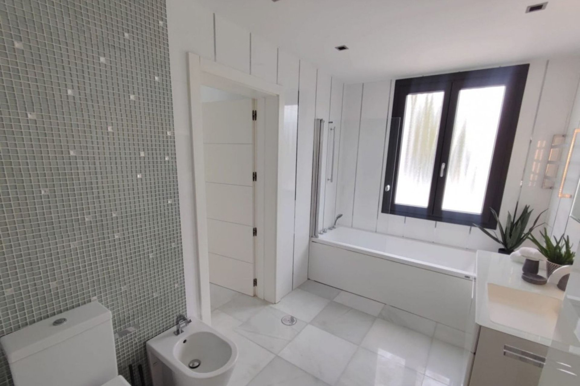 Reventa - House - Detached Villa - Marbella - Nueva Andalucia