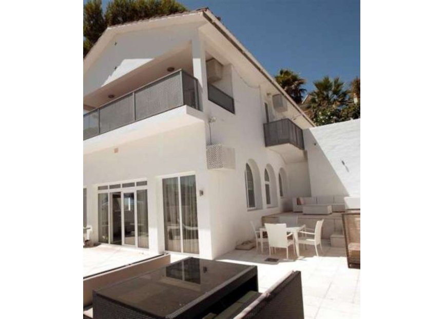 Reventa - House - Detached Villa - Marbella - Nueva Andalucia