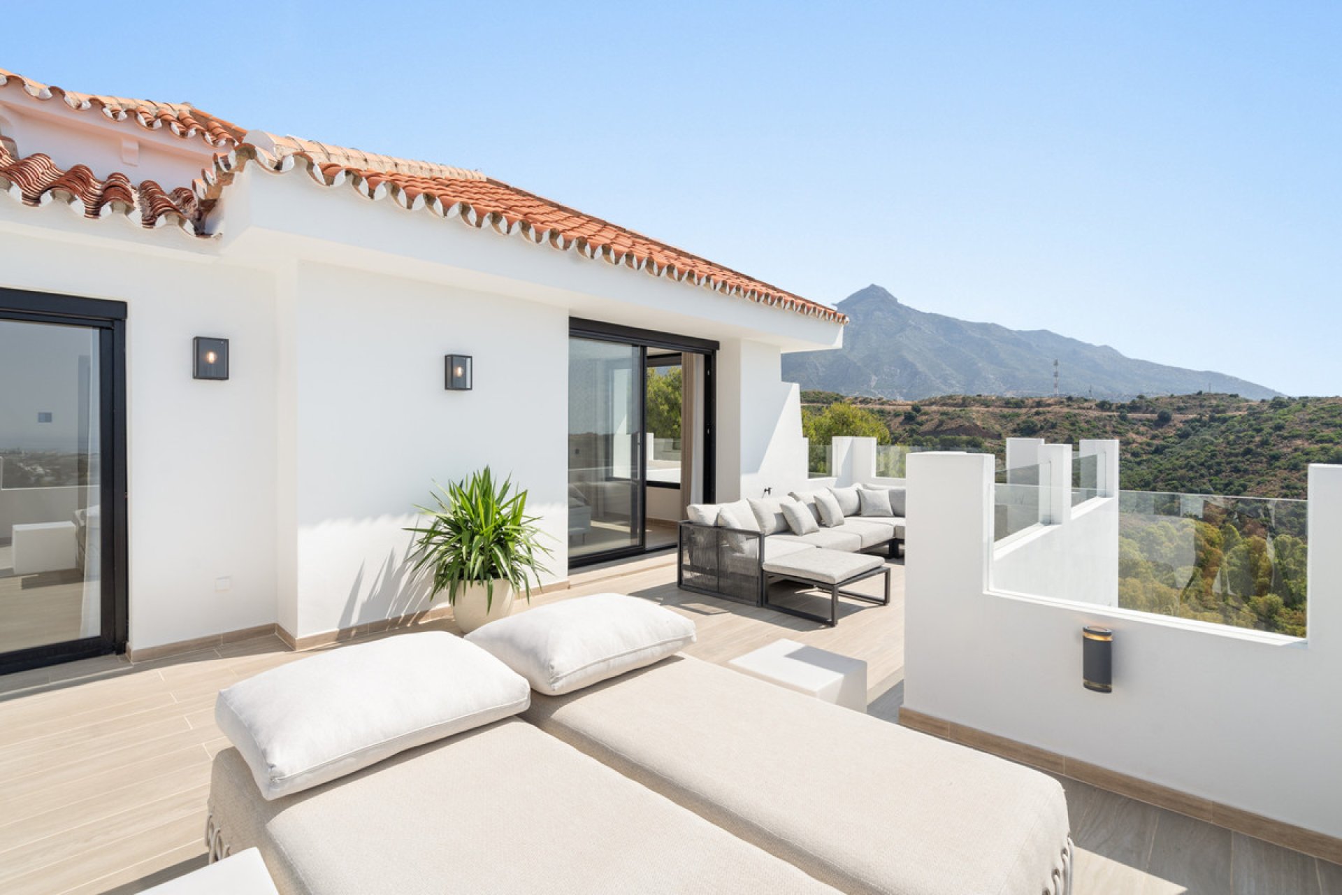 Reventa - House - Detached Villa - Marbella - Nueva Andalucia