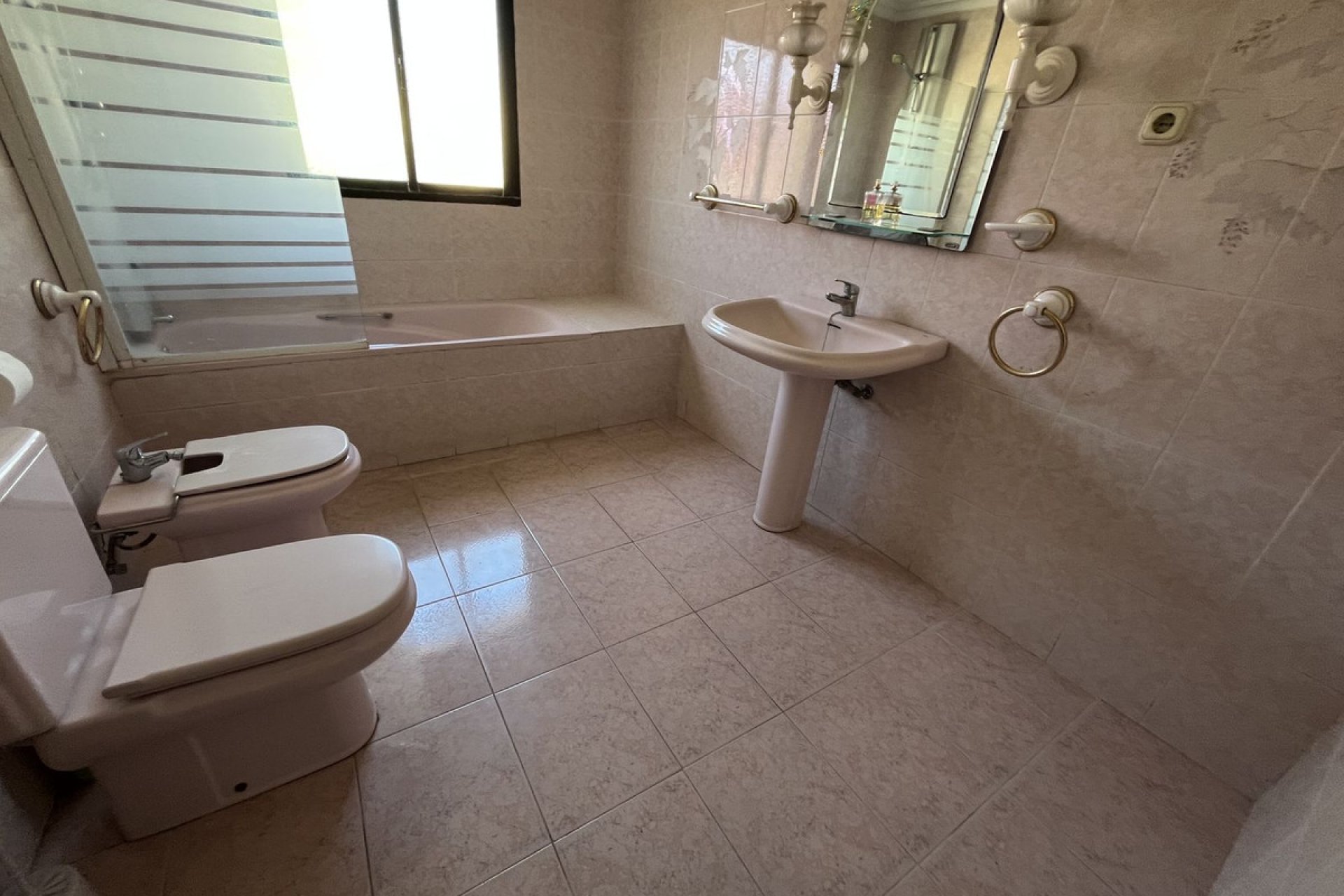 Reventa - House - Finca - Cortijo - Estepona - Estepona Centro