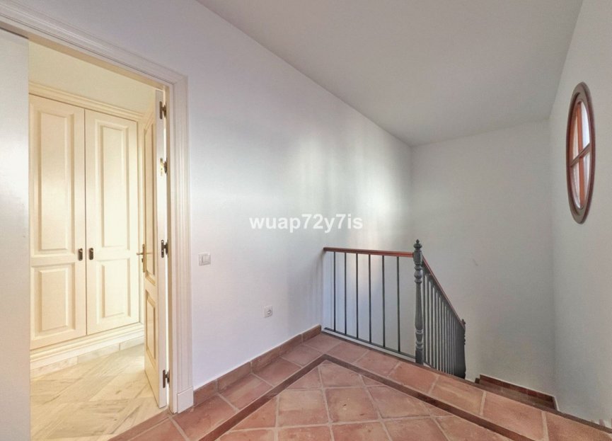 Reventa - House - Semi-Detached House - Benahavís - Benahavís Centro