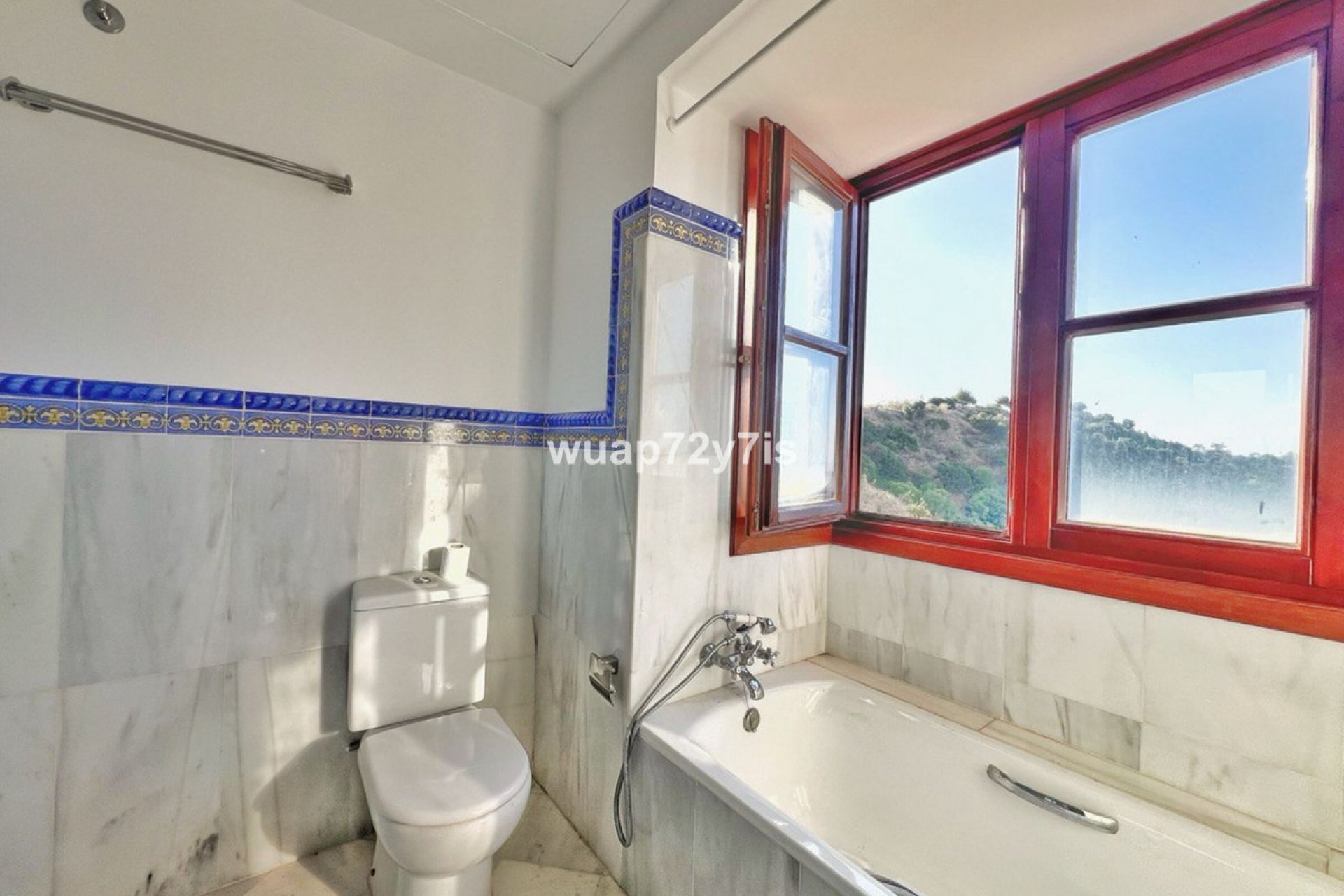 Reventa - House - Semi-Detached House - Benahavís - Benahavís Centro