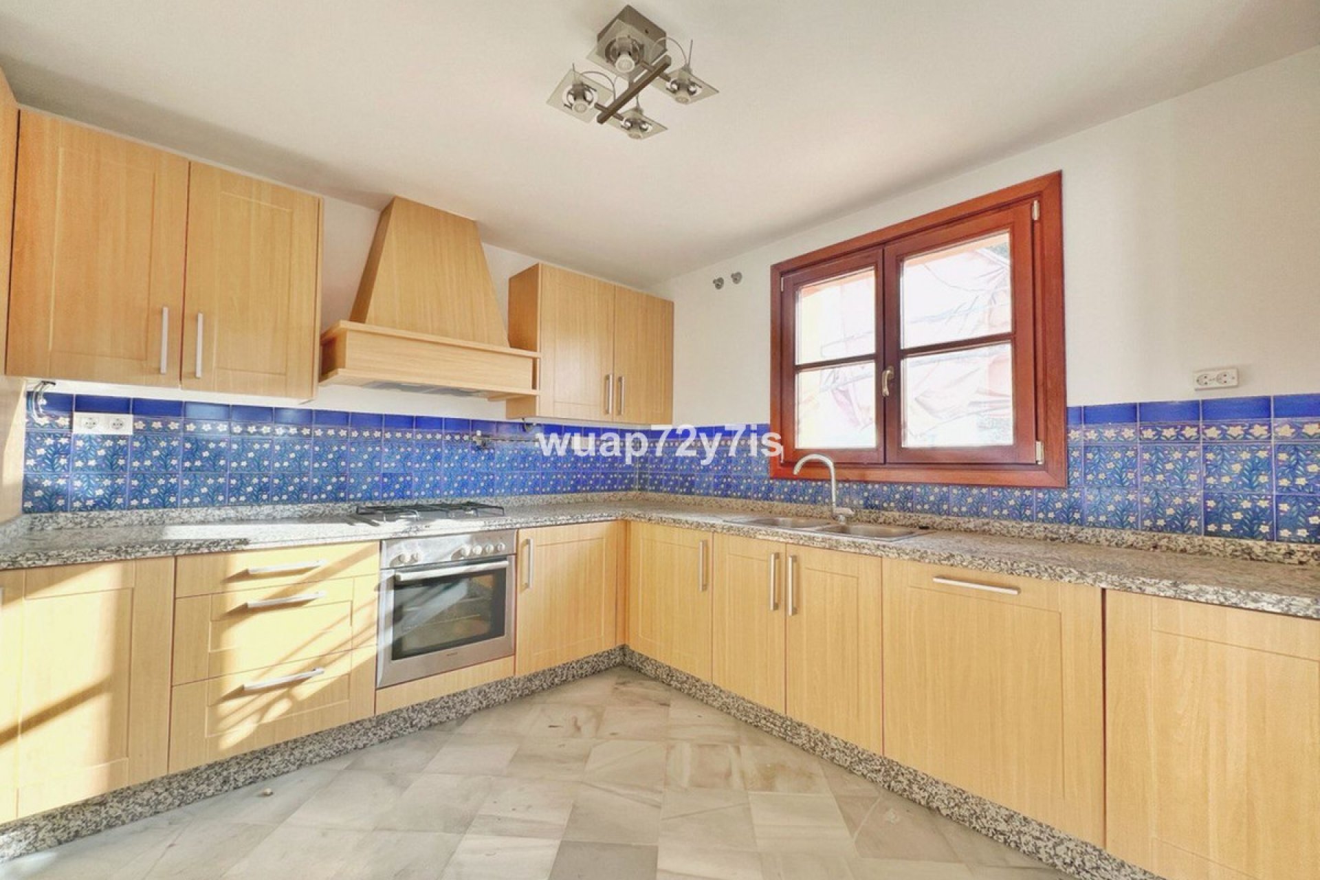 Reventa - House - Semi-Detached House - Benahavís - Benahavís Centro