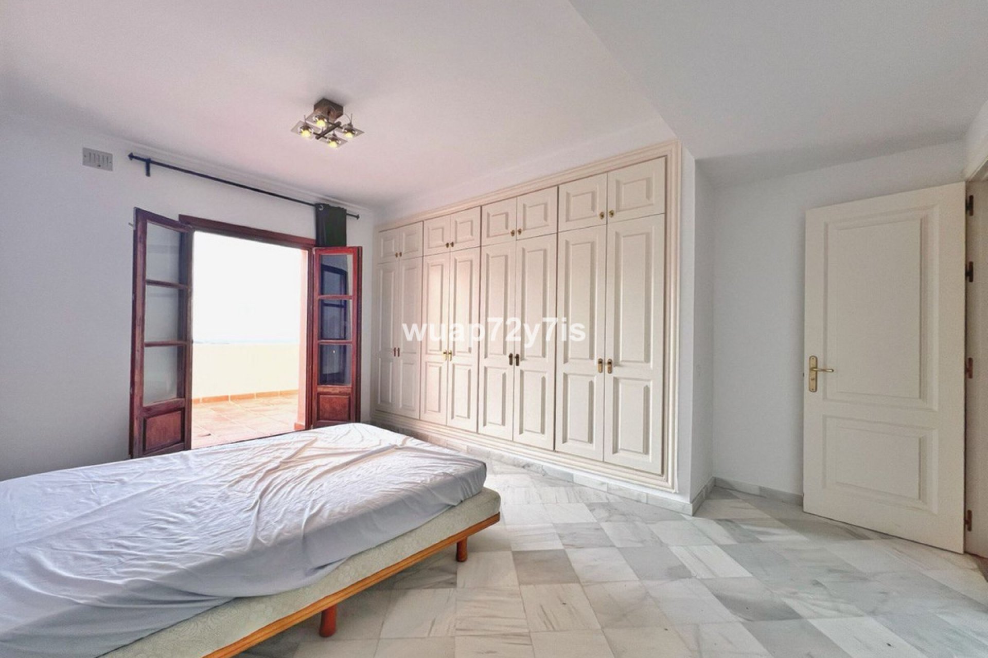 Reventa - House - Semi-Detached House - Benahavís - Benahavís Centro