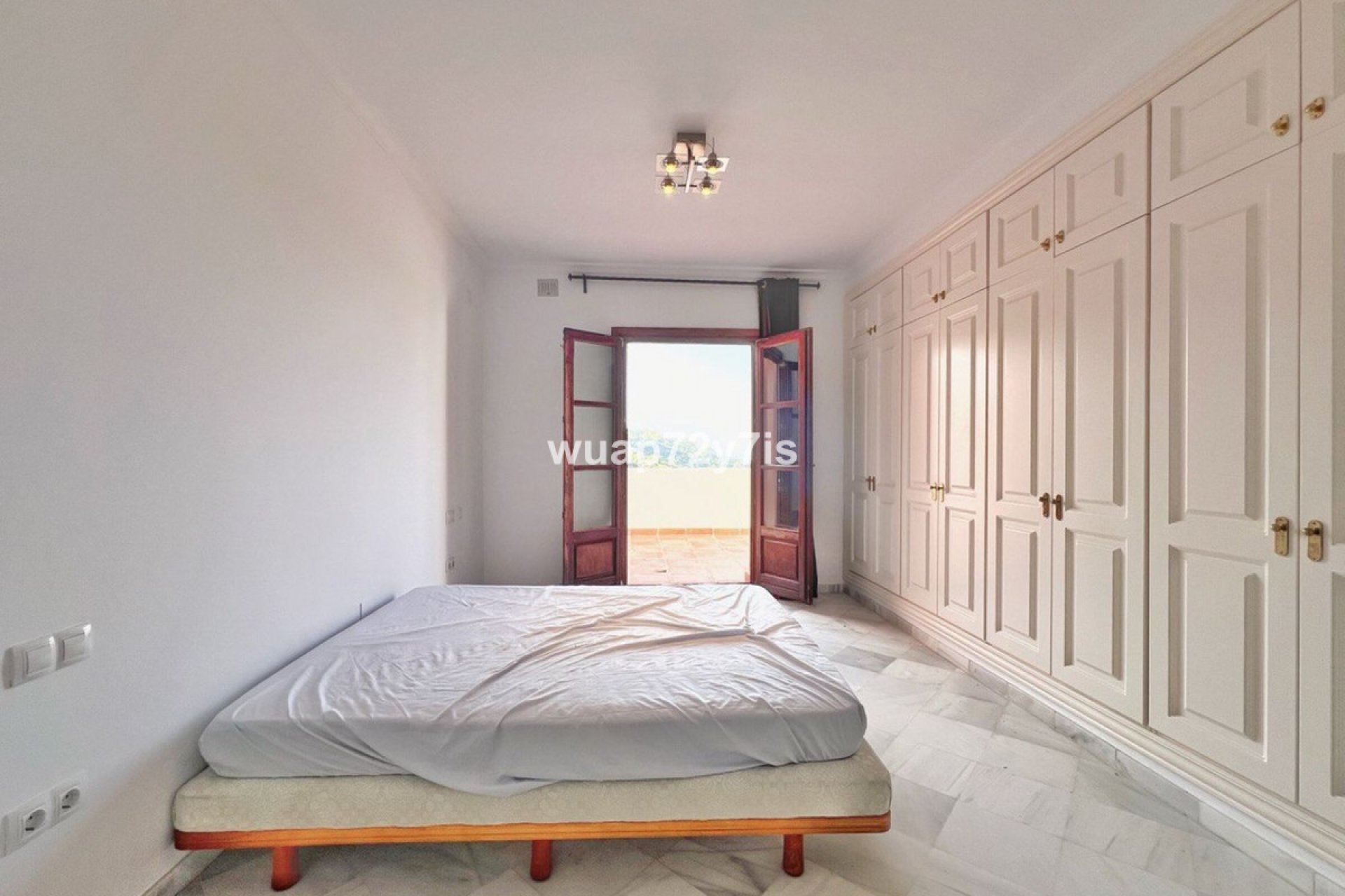 Reventa - House - Semi-Detached House - Benahavís - Benahavís Centro