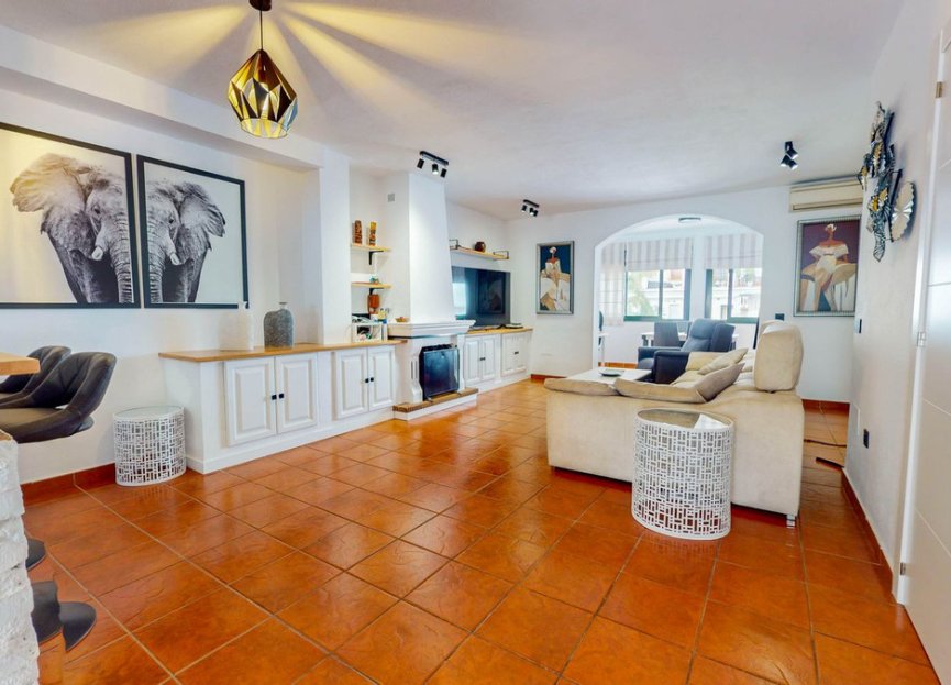 Reventa - House - Semi-Detached House - Benahavís - Benahavís Centro