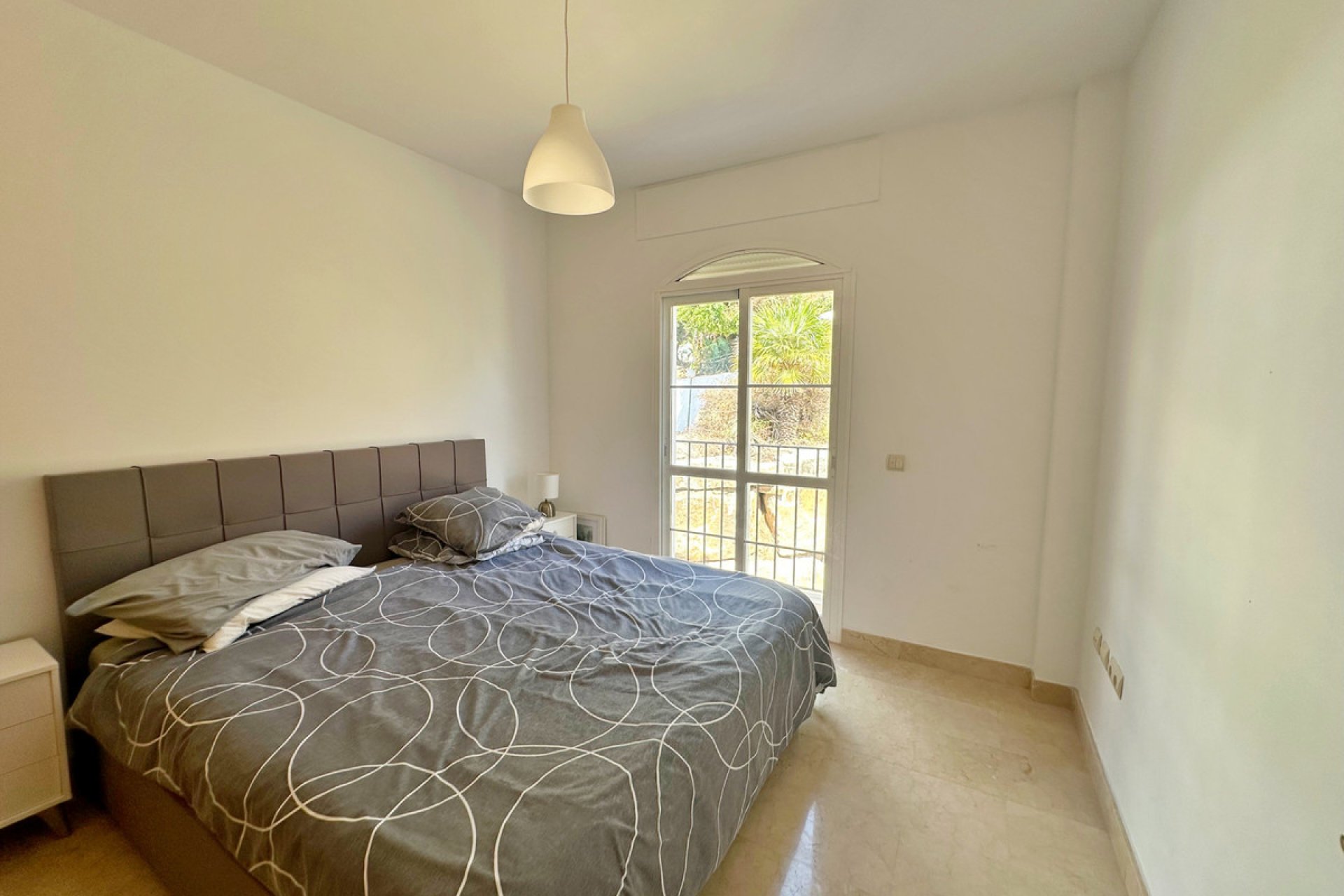 Reventa - House - Semi-Detached House - Benahavís - Benahavís Centro